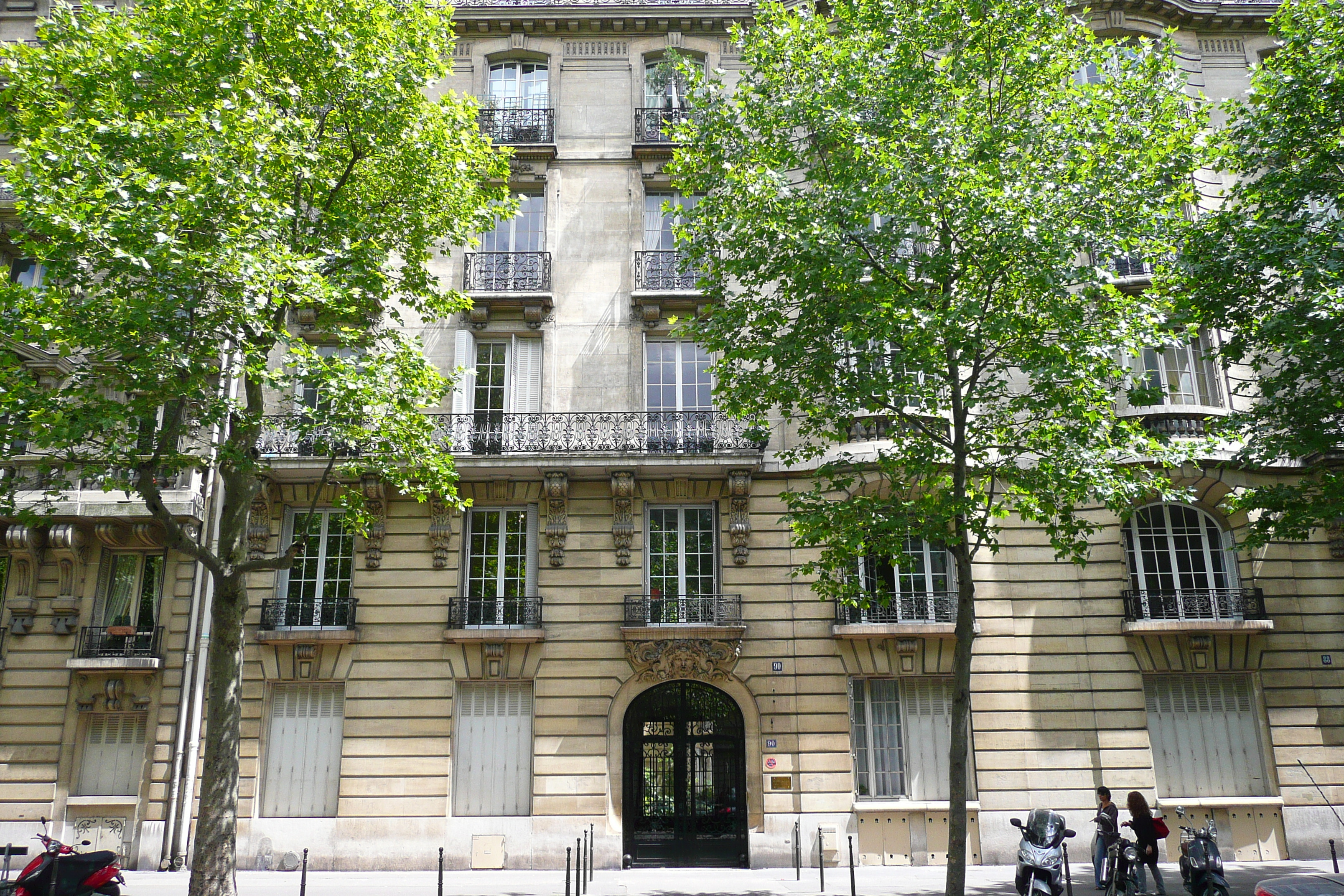 รูปถ่าย ฝรั่งเศส(France) ปารีส(Paris) ถนนนีเยล(Avenue Niel) 2007-06 11