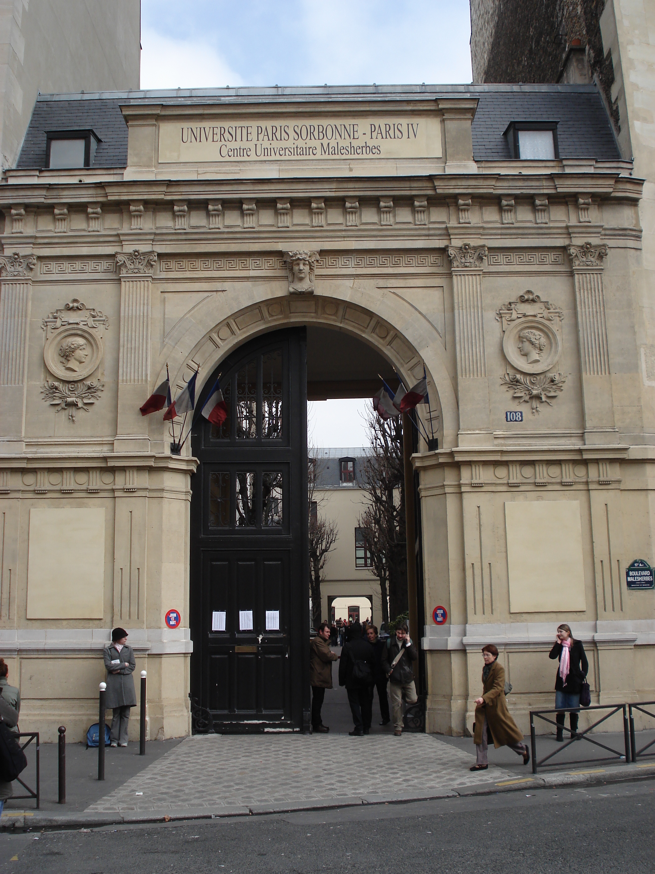รูปถ่าย ฝรั่งเศส(France) ปารีส(Paris) คุ้มที่ 17 (17th Arrondissement) ปลาส  มาเลแอร์บ(Place Malesherbes) 2006-03 24