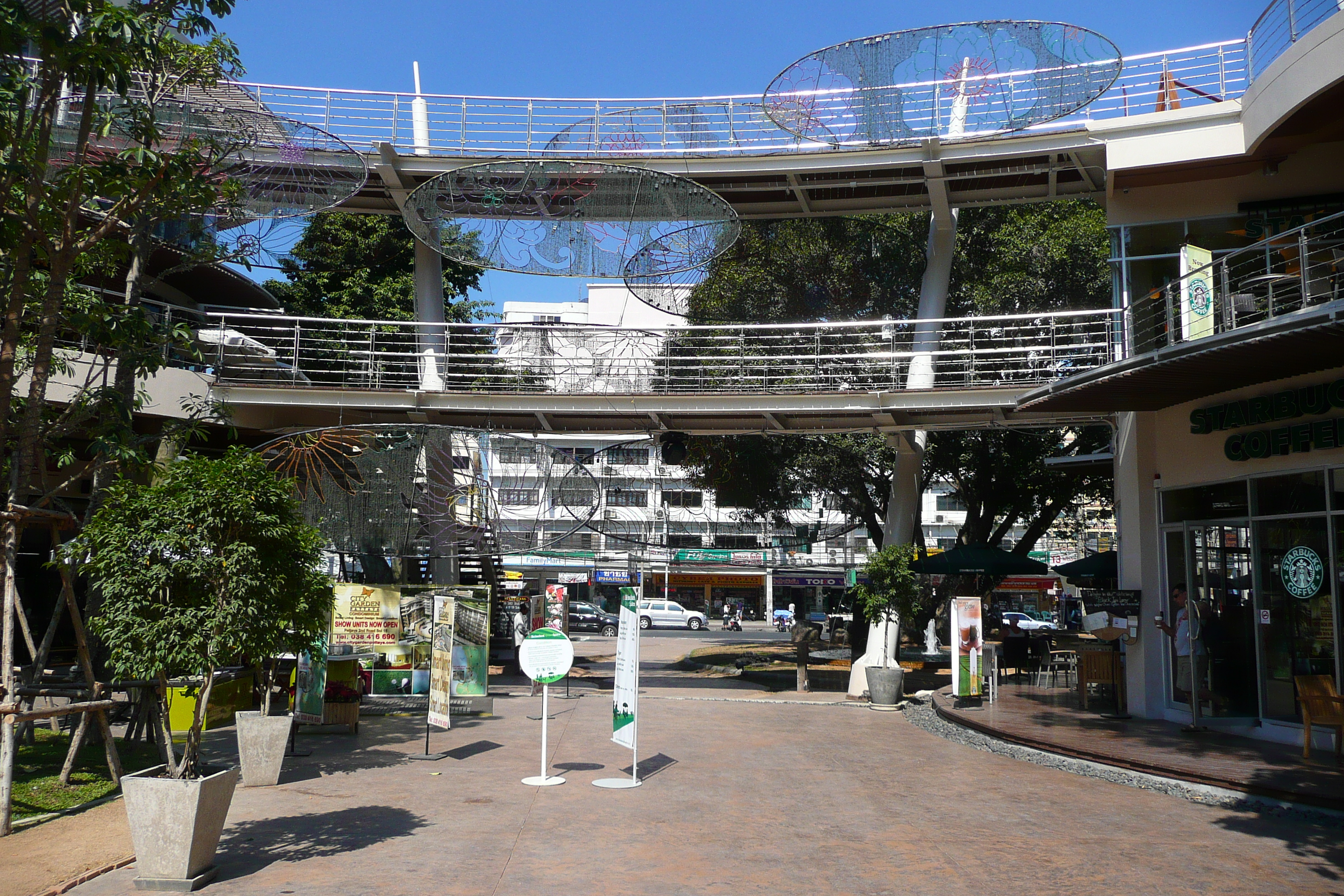 รูปถ่าย ไทย(Thailand) พัทยา(Pattaya) ถนนพัทยาอเวนิว(Pattaya Avenue) 2008-01 52