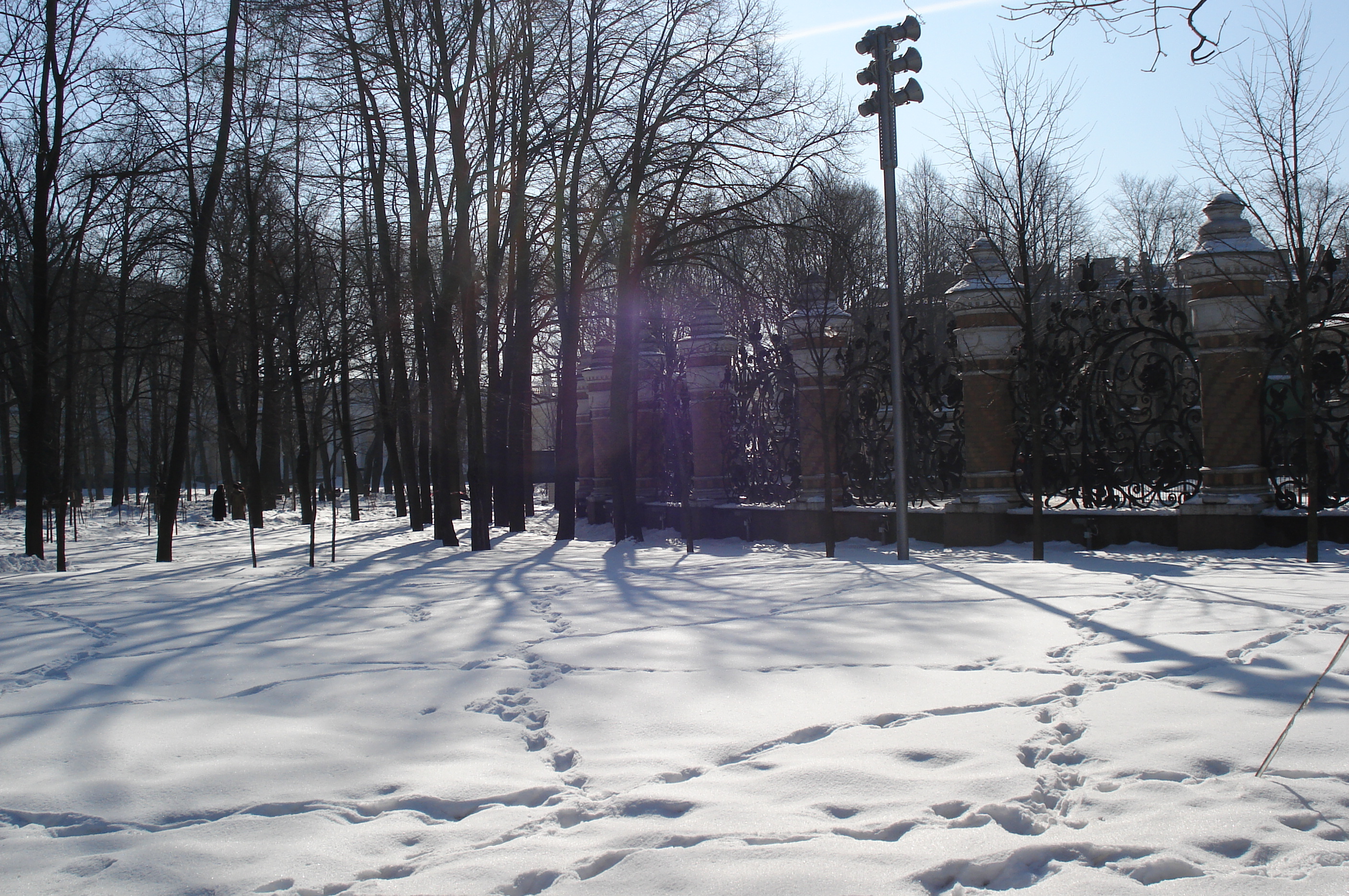 รูปถ่าย รัสเซีย(Russia) เซนต์ปีเตอร์สเบิร์ก(St Petersburg) มาร์โซโวโปล(Marsovo Pole) 2006-03 1