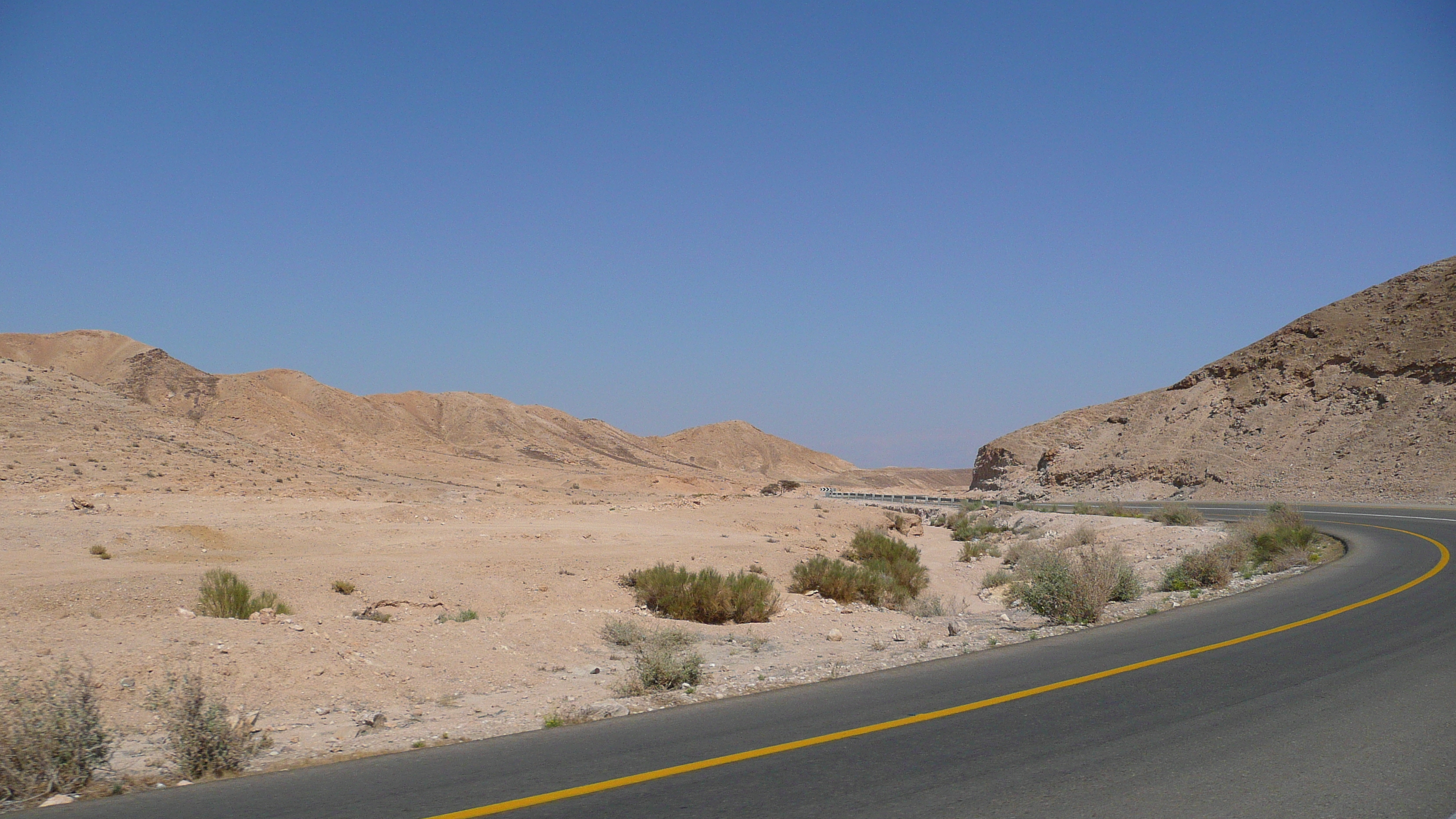 รูปถ่าย อิสราเอล(Israel) ถนนจากอาราดไปทะเลเดดซี(Arad to Dead Sea road) 2007-06 38