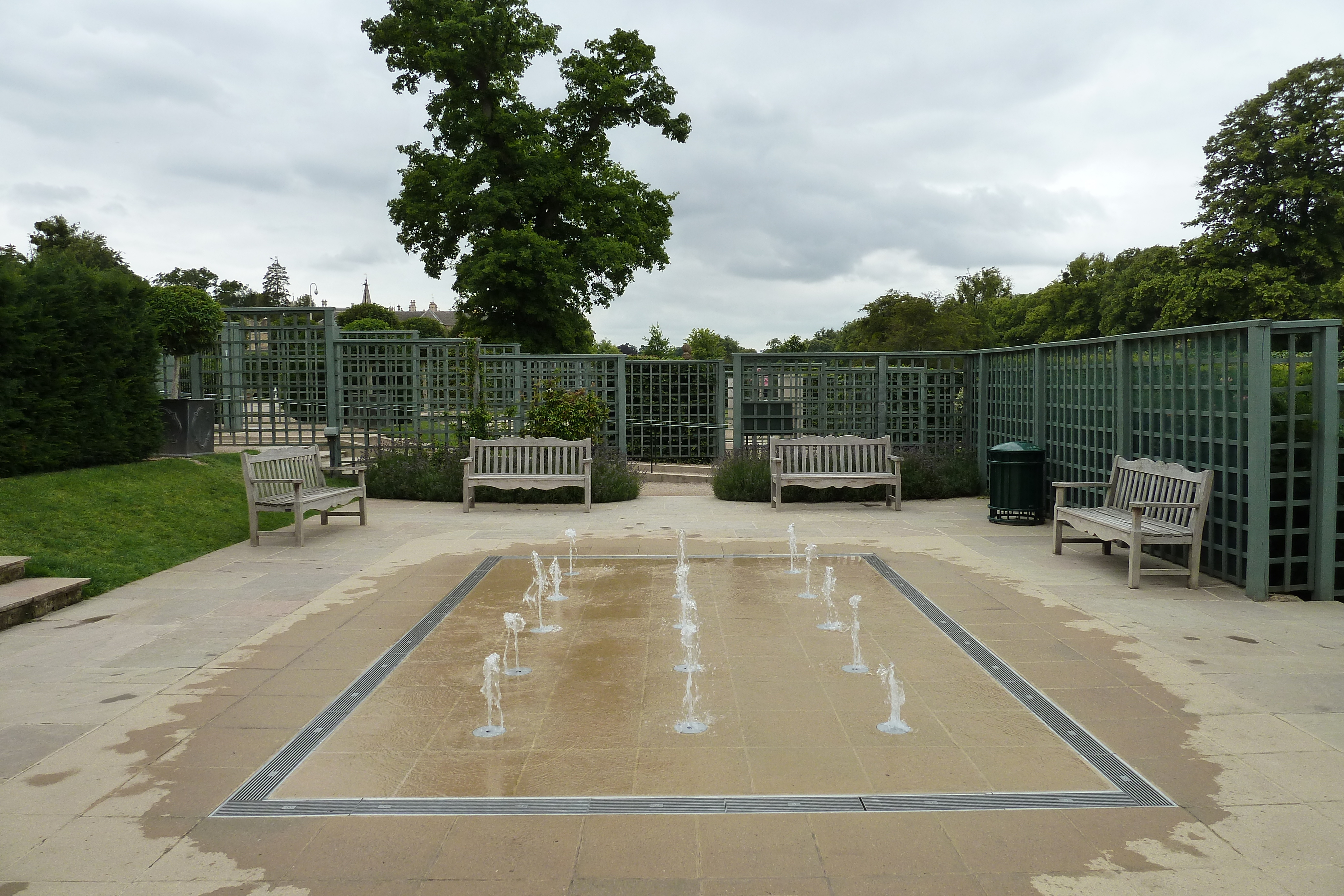 รูปถ่าย อังกฤษ(United Kingdom) คฤหาสน์เบอร์ลีย์(Burghley House) 2011-07 30