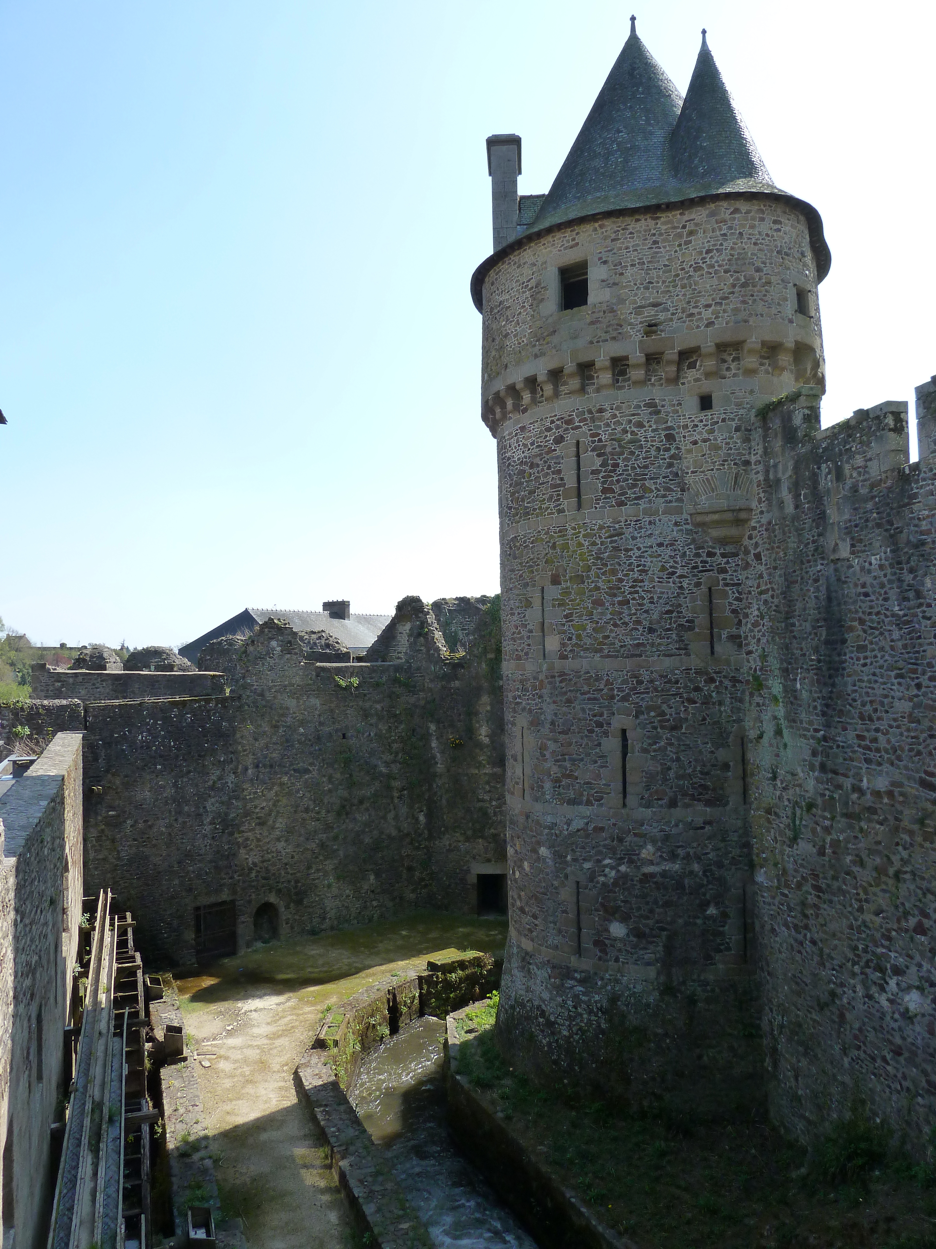 รูปถ่าย ฝรั่งเศส(France) ฟูแฌร์(Fougeres) 2010-04 6