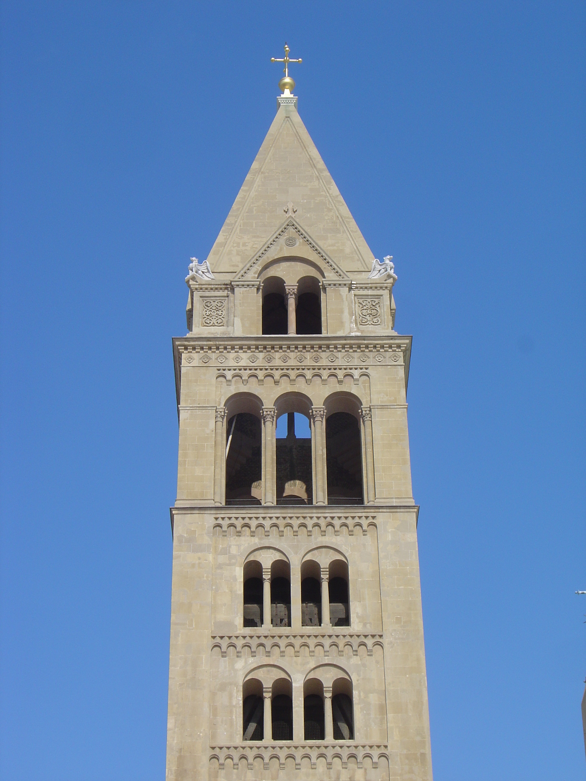 รูปถ่าย ฮังการี(Hungary) เปคส์(Pecs) 2005-03 104
