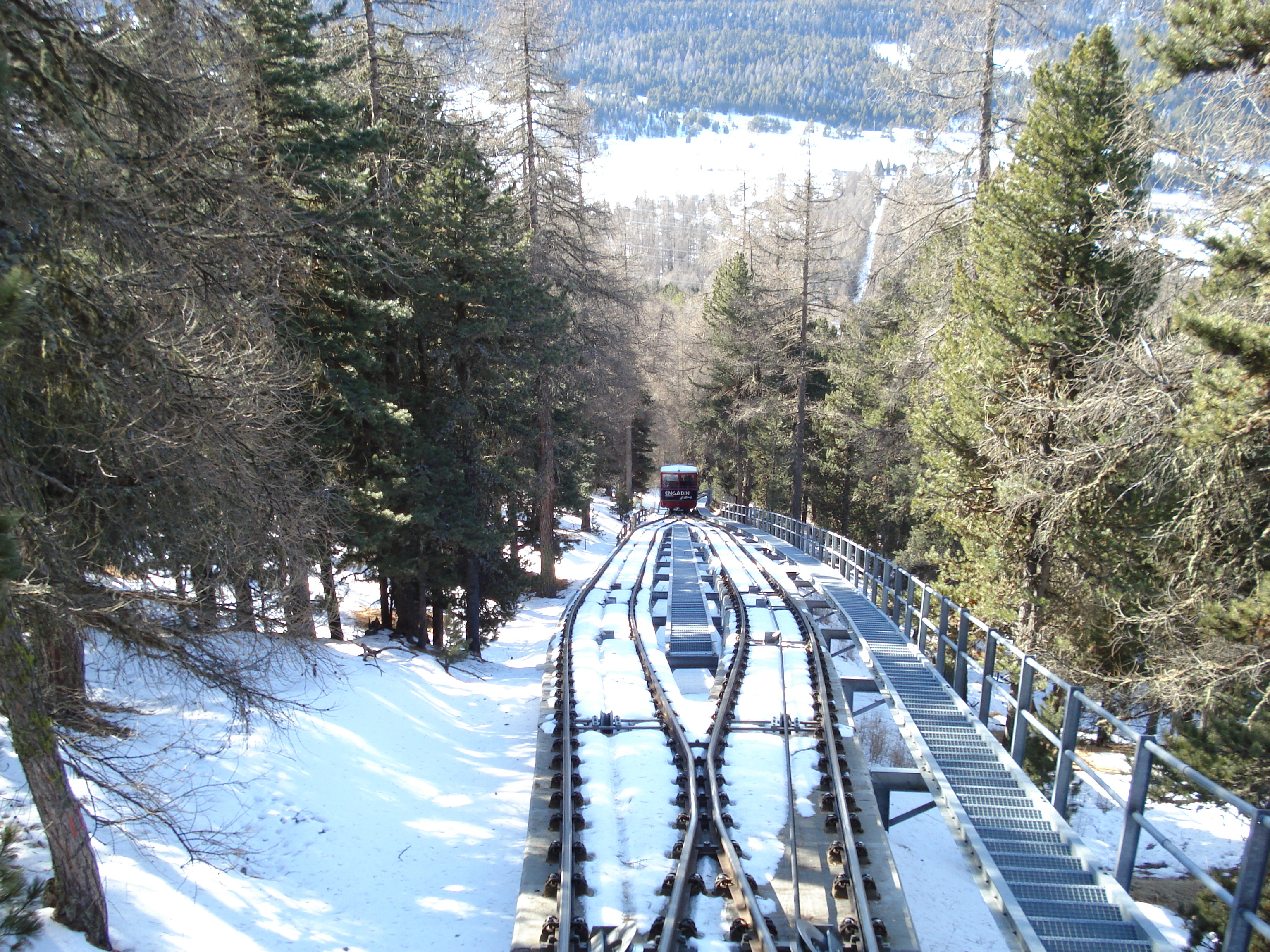รูปถ่าย สวิสเซอร์แลนด์(Switzerland) มุตตัสมูรากล์(Muottas Muragl) 2007-01 78
