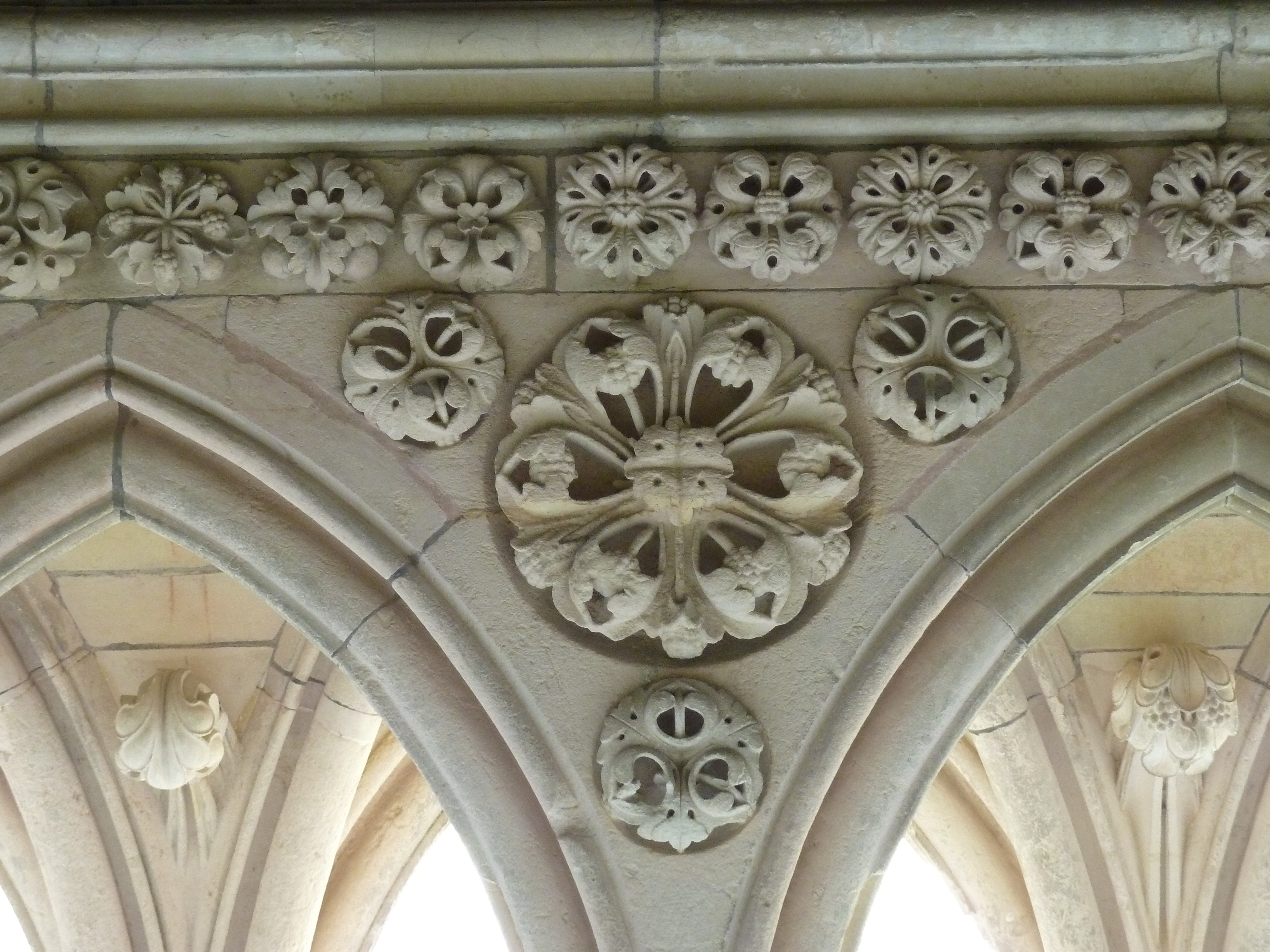 รูปถ่าย ฝรั่งเศส(France) มงแซ็งมีแชล(Mont St Michel) ระเบียงคดแอบบีมงแซ็งมีแชล(Mont St Michel Abbey Cloister) 2010-04 4