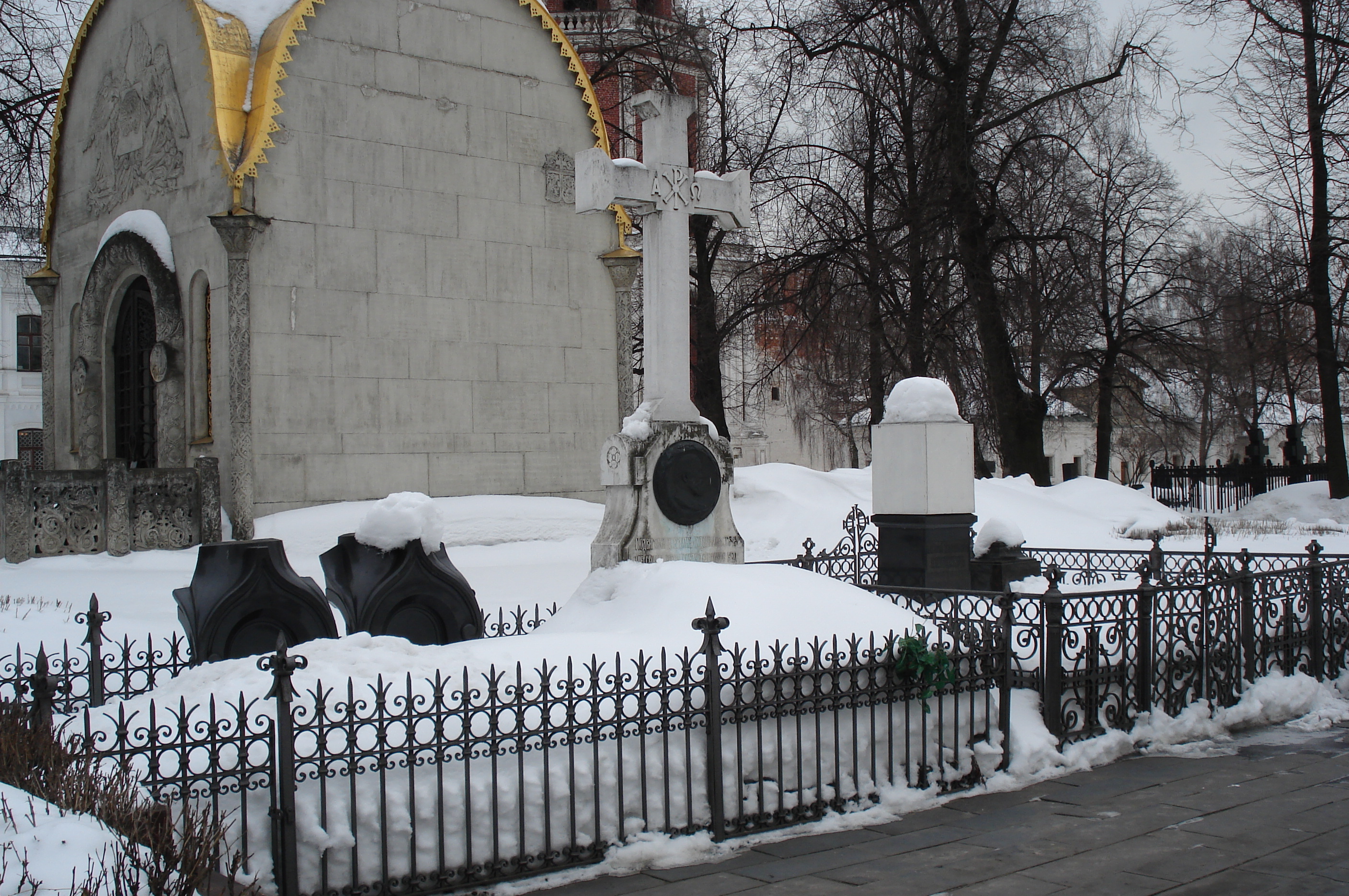รูปถ่าย รัสเซีย(Russia) มอสโก(Moscow) คอนแวนต์และสุสานโนโวเดวิชี(Novodevichy Convent and Cemetery) 2006-03 16