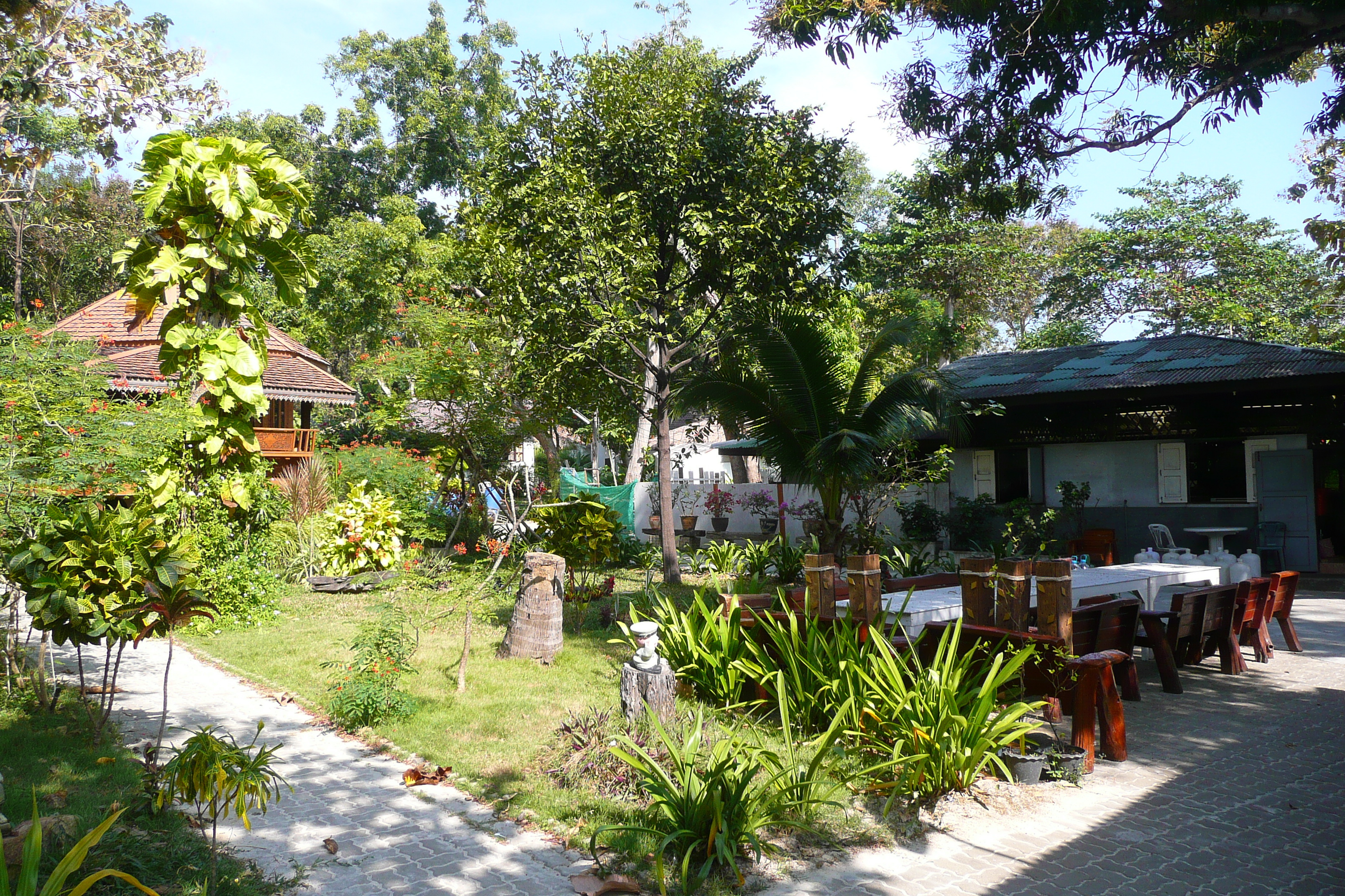 รูปถ่าย ไทย(Thailand) เกาะเสม็ด(Ko Samet) อ่าววงเดือน(Ao Wong Duan) 2009-01 15
