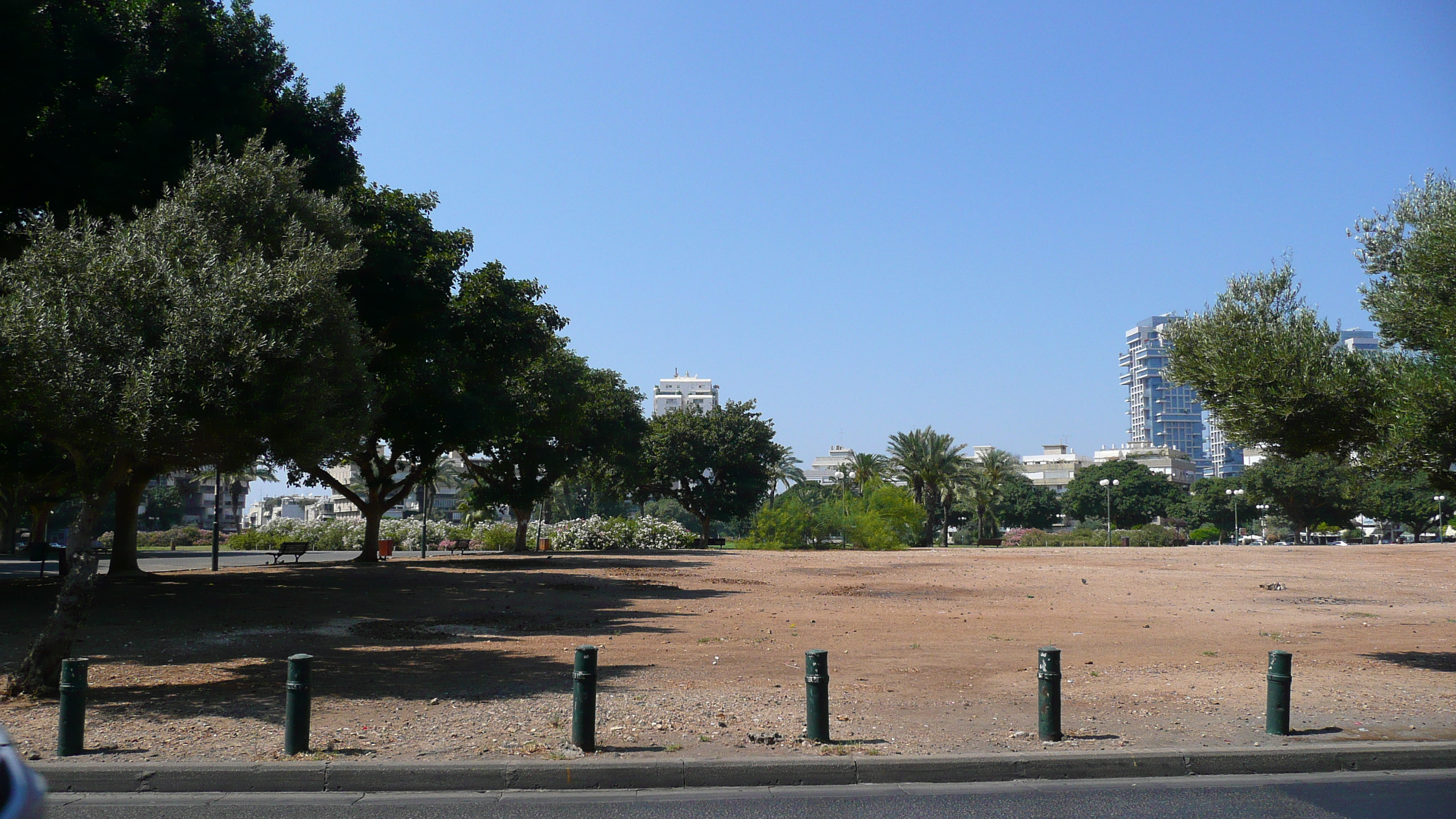 รูปถ่าย อิสราเอล(Israel) เทลอาวีฟ(Tel Aviv) จัตุรัสกิการ์ฮาเมดีนา(Kikar Hamedina) 2007-06 2