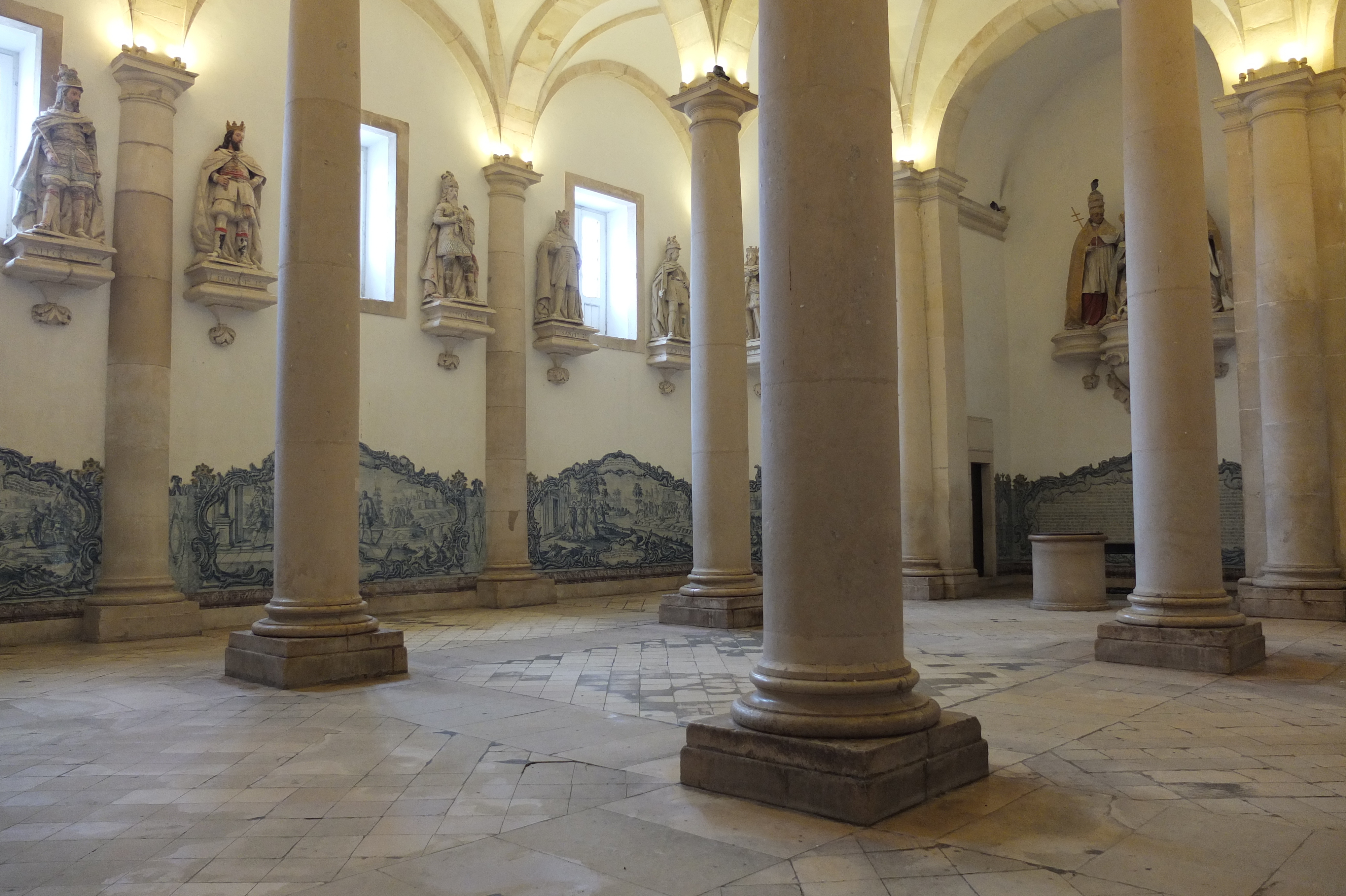 รูปถ่าย โปรตุเกส(Portugal) อัลโกบาซา(Alcobaca) 2013-01 69