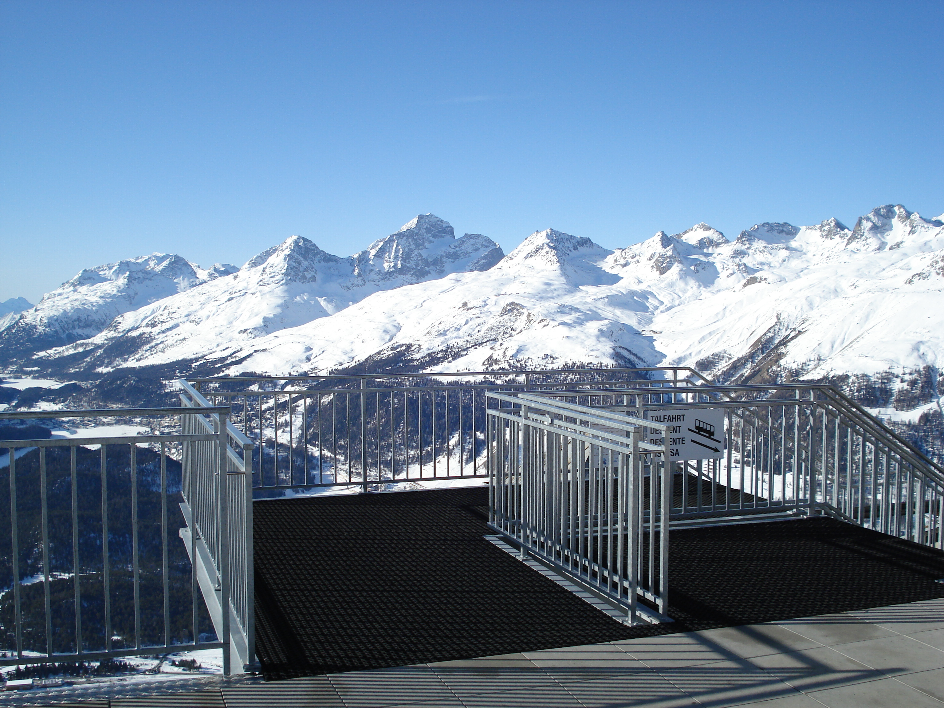 รูปถ่าย สวิสเซอร์แลนด์(Switzerland) มุตตัสมูรากล์(Muottas Muragl) 2007-01 50