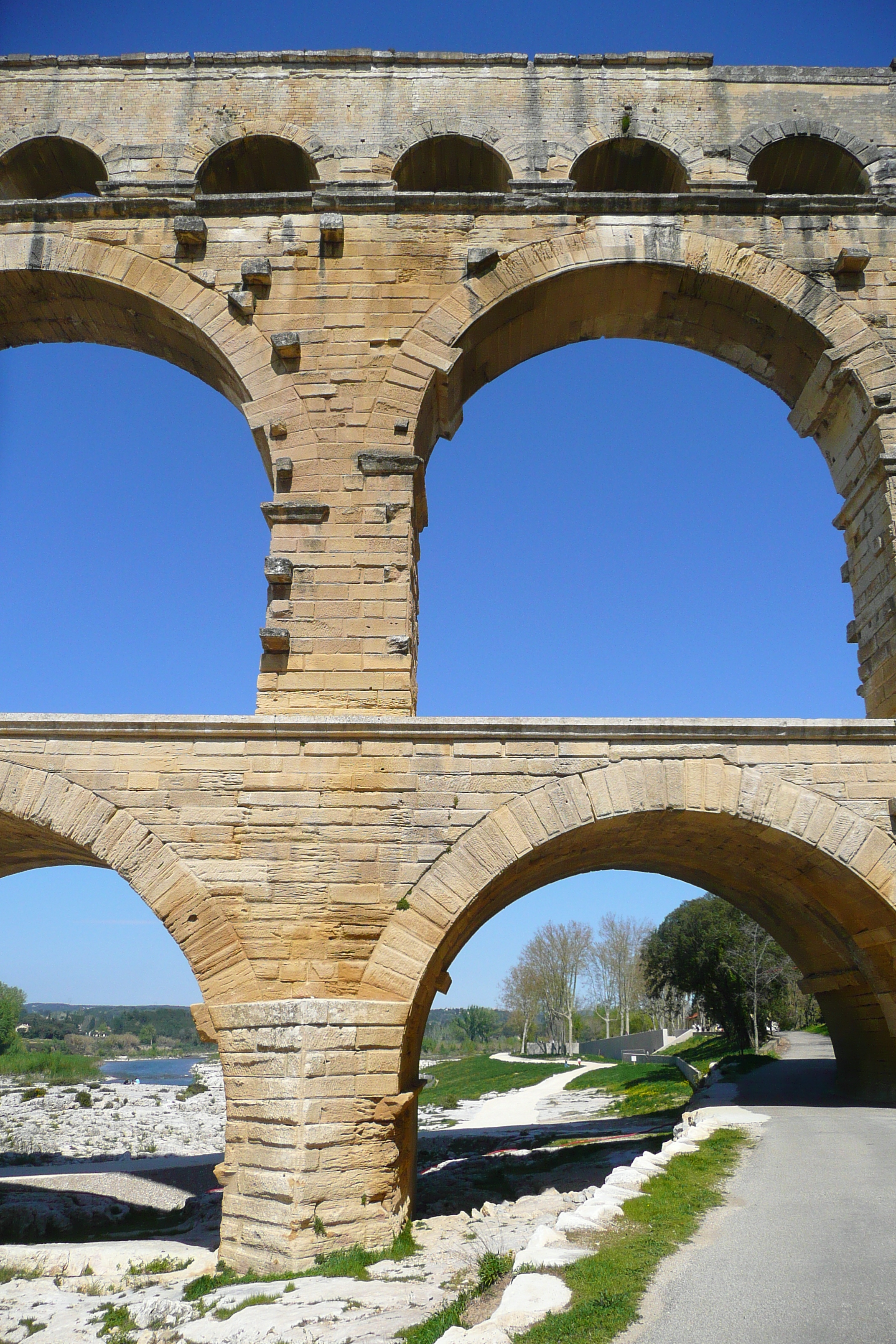 รูปถ่าย ฝรั่งเศส(France) สะพานปงดูการ์(Pont du Gard) 2008-04 55