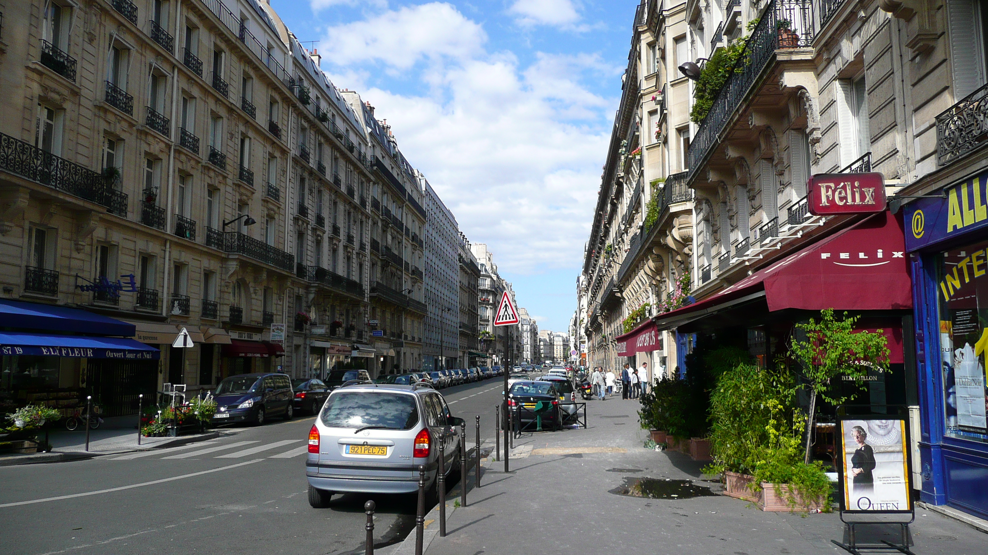 รูปถ่าย ฝรั่งเศส(France) ปารีส(Paris) คุ้มที่ 17 (17th Arrondissement) ถนนฌูฟรัว-ดาบ็อง(Rue Jouffroy d'Abbans) 2007-05 32