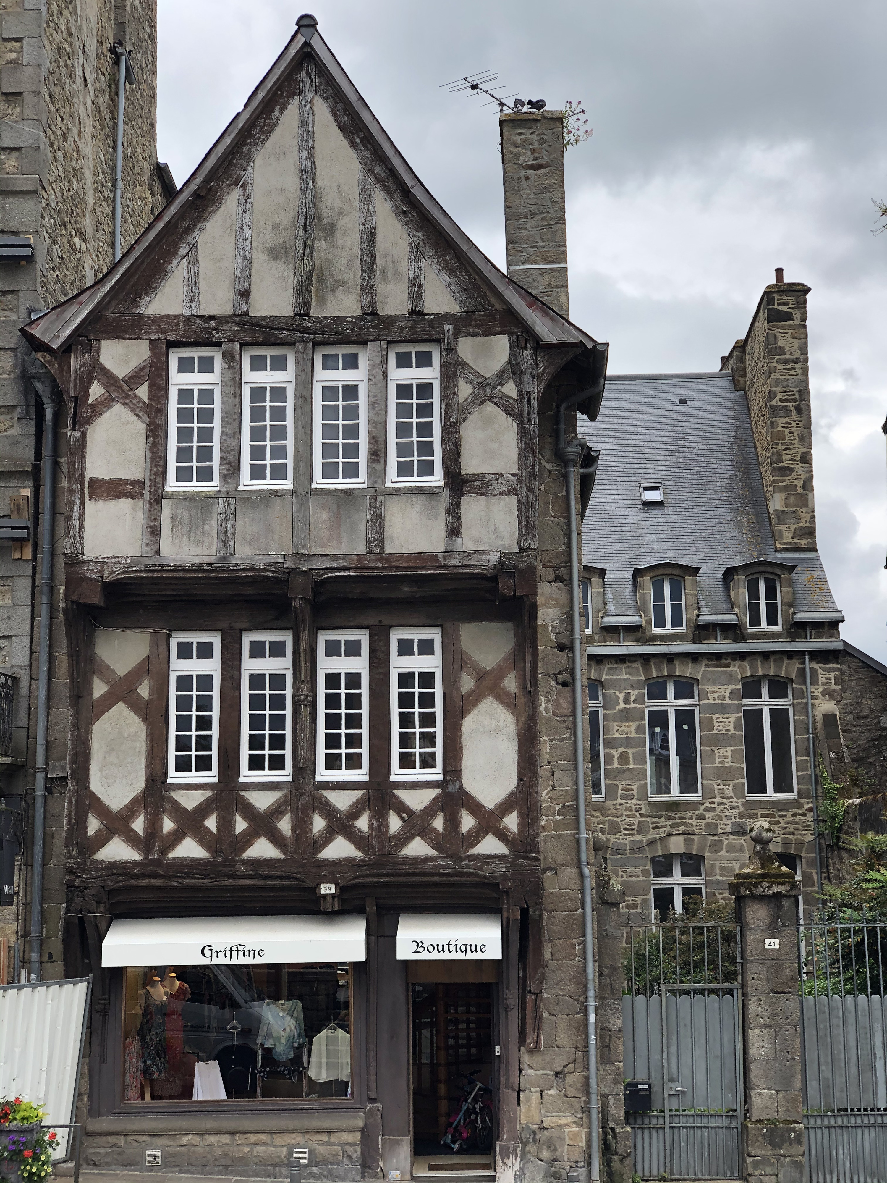 รูปถ่าย ฝรั่งเศส(France) แก็งก็อง(Guingamp) 2020-06 19