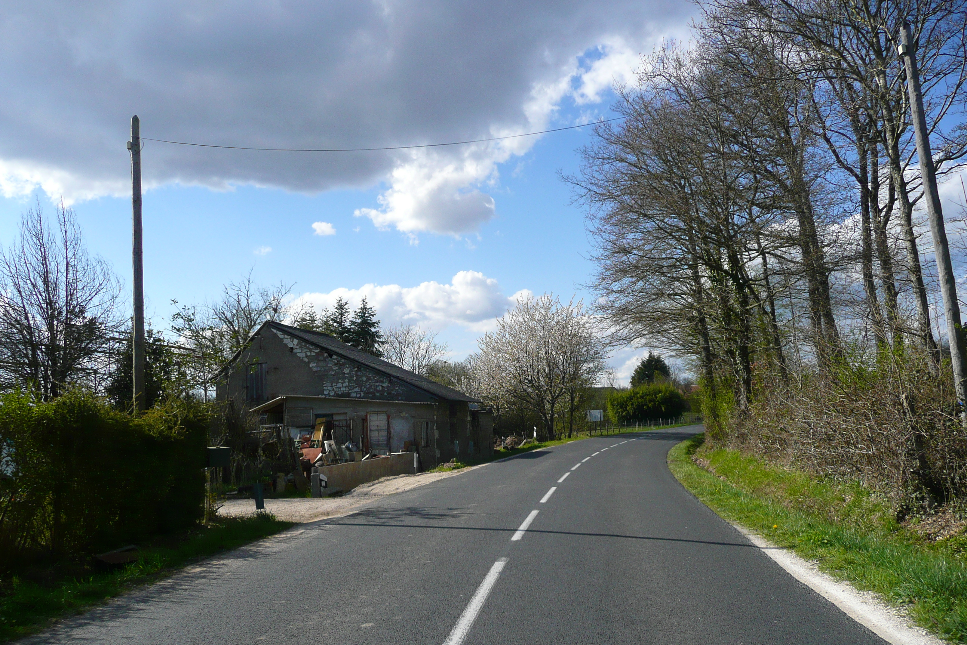 รูปถ่าย ฝรั่งเศส(France) อ็องบวซ(Amboise) ถนนจากเชอนงโซไปอ็องบวซ(Chenonceau to Amboise road) 2008-04 1