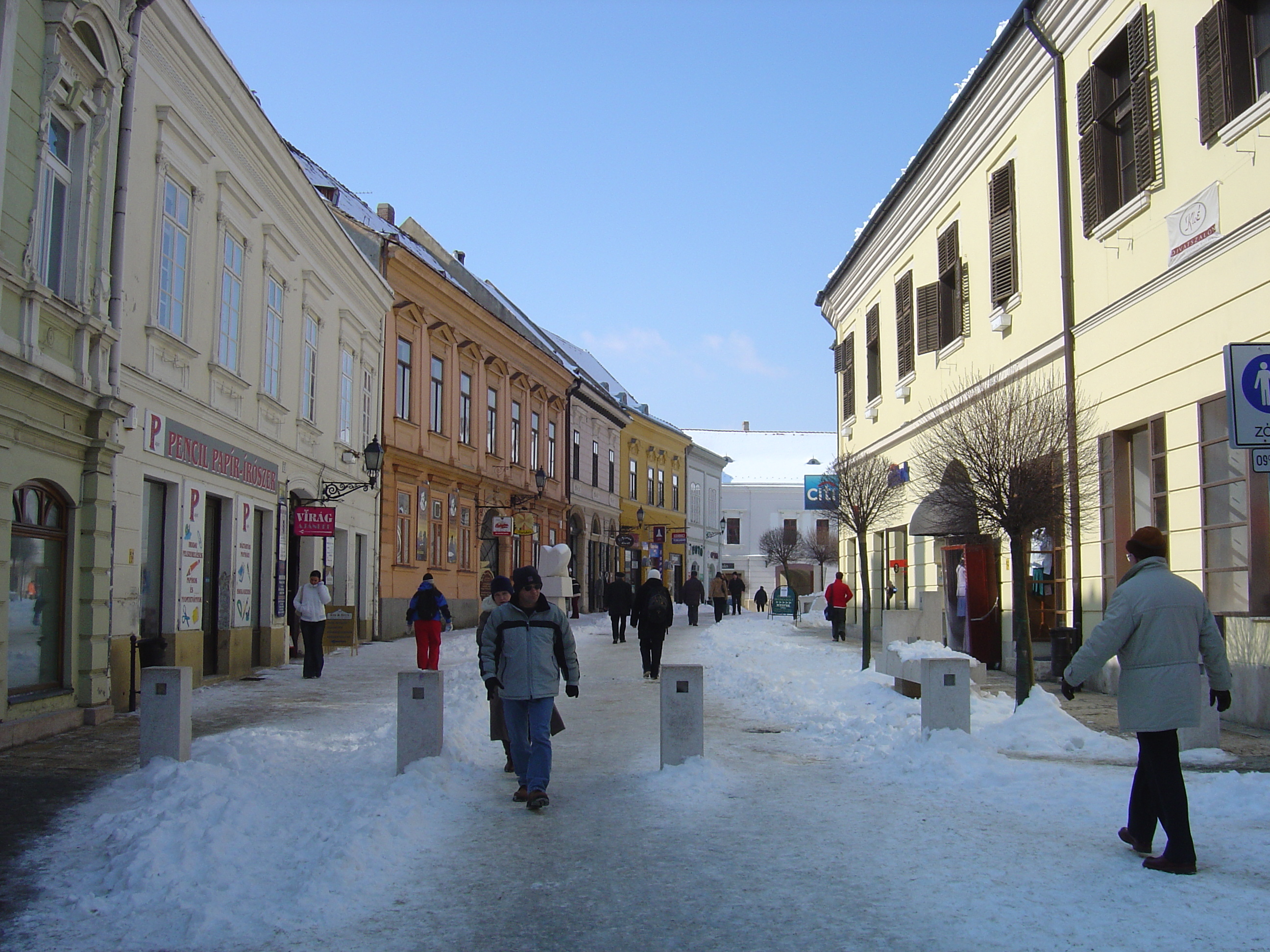 รูปถ่าย ฮังการี(Hungary) เปคส์(Pecs) 2005-03 72