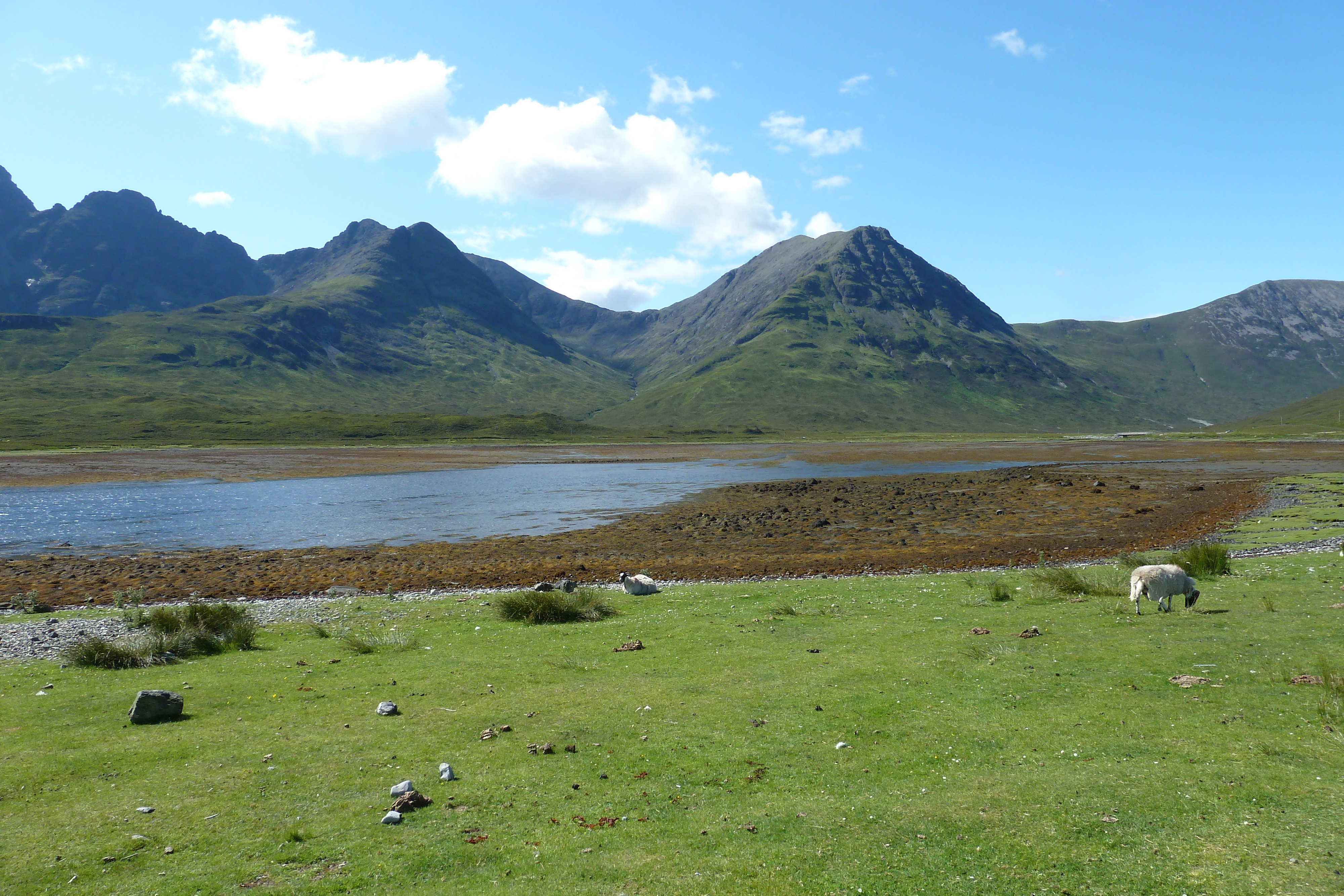 รูปถ่าย อังกฤษ(United Kingdom) เกาะสกาย(Skye) เทือกเขาคูลิน(The Cuillin) 2011-07 126