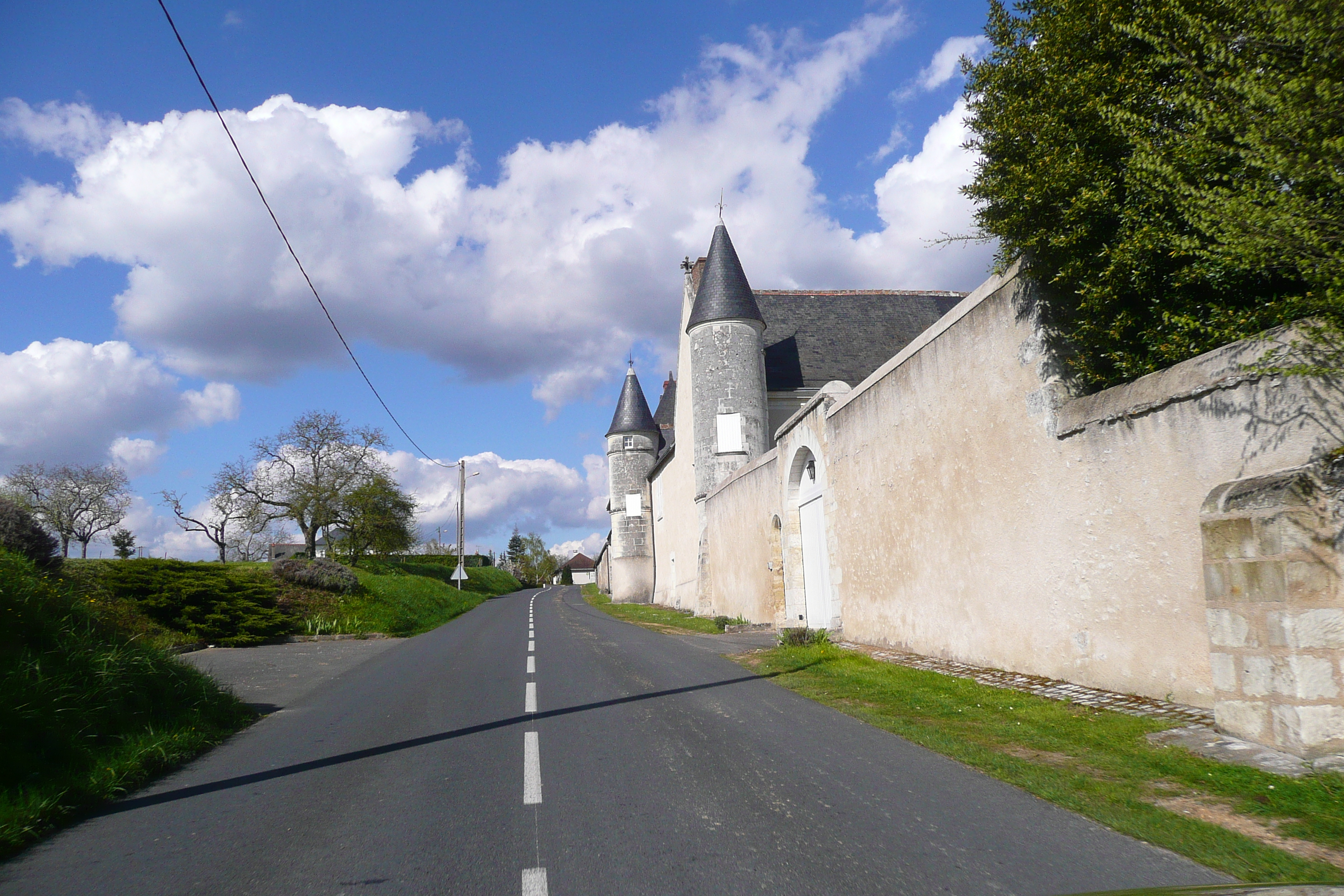 รูปถ่าย ฝรั่งเศส(France) อ็องบวซ(Amboise) ถนนจากเชอนงโซไปอ็องบวซ(Chenonceau to Amboise road) 2008-04 5