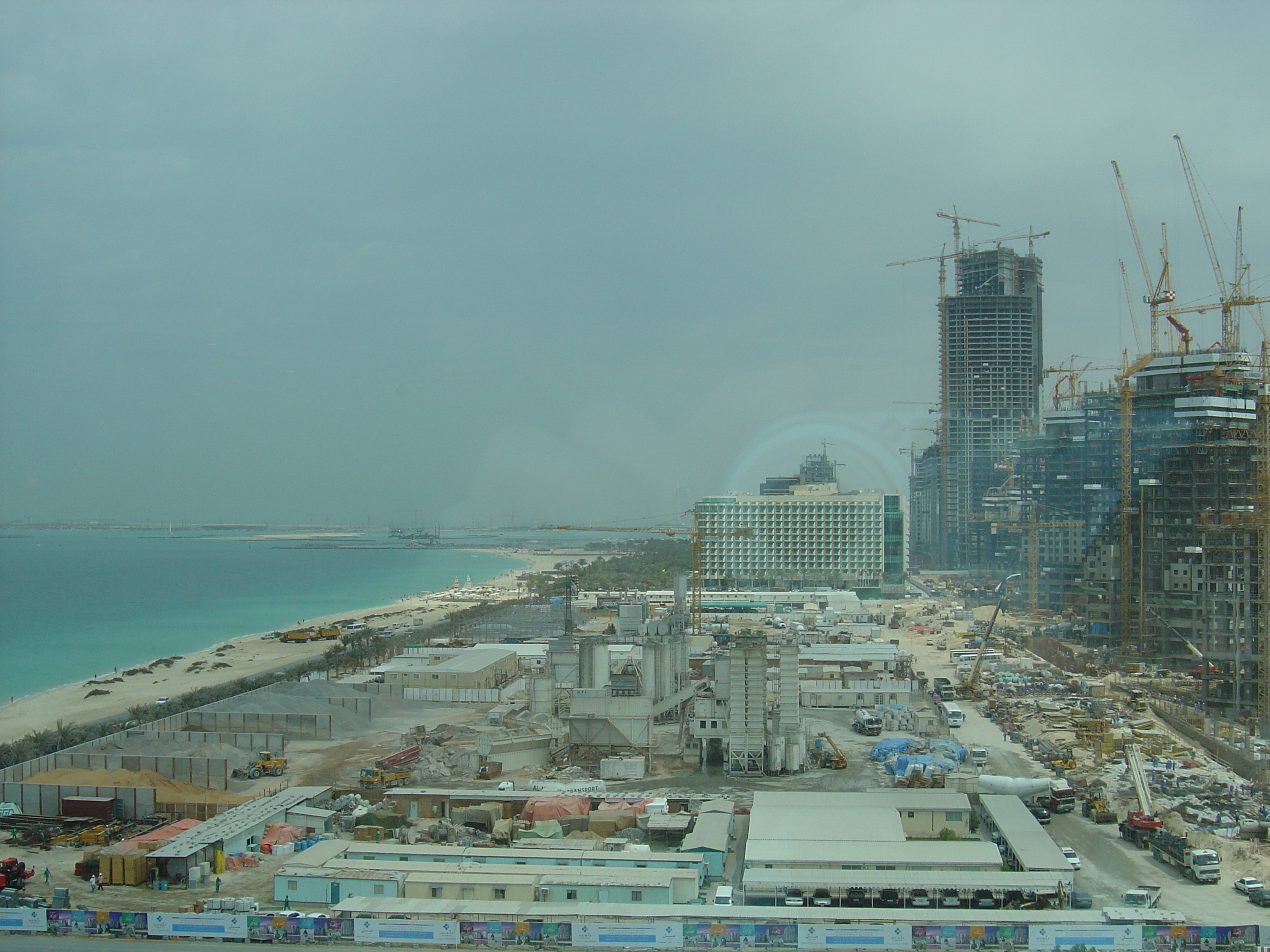 รูปถ่าย สหรัฐอาหรับเอมิเรตส์(United Arab Emirates) ดูไบ(Dubai) โรงแรมเชอราตัน จุมัยเราะห์บีช(Sheraton Jumeirah Beach Hotel) 2005-03 13
