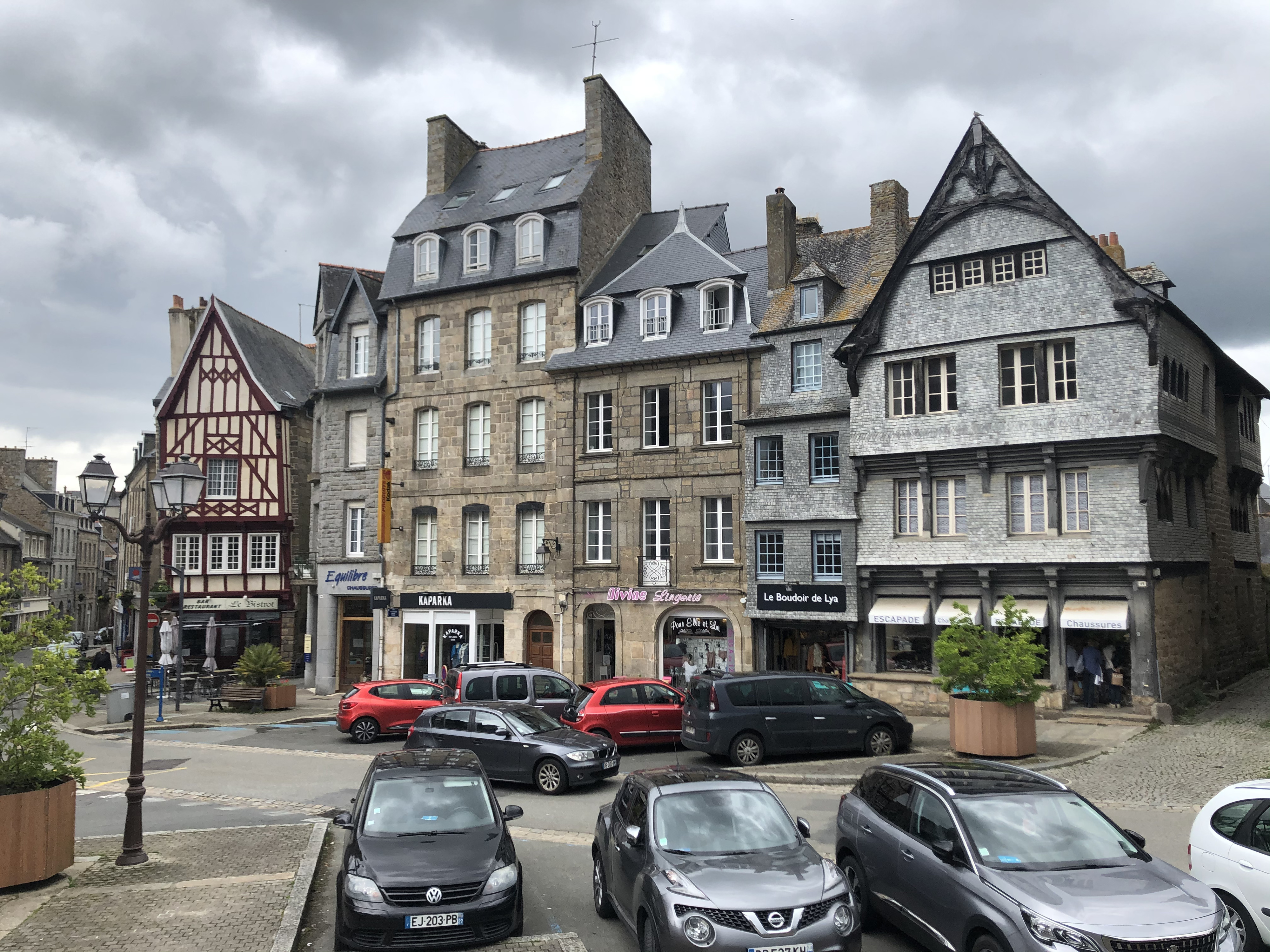 รูปถ่าย ฝรั่งเศส(France) แก็งก็อง(Guingamp) 2020-06 25