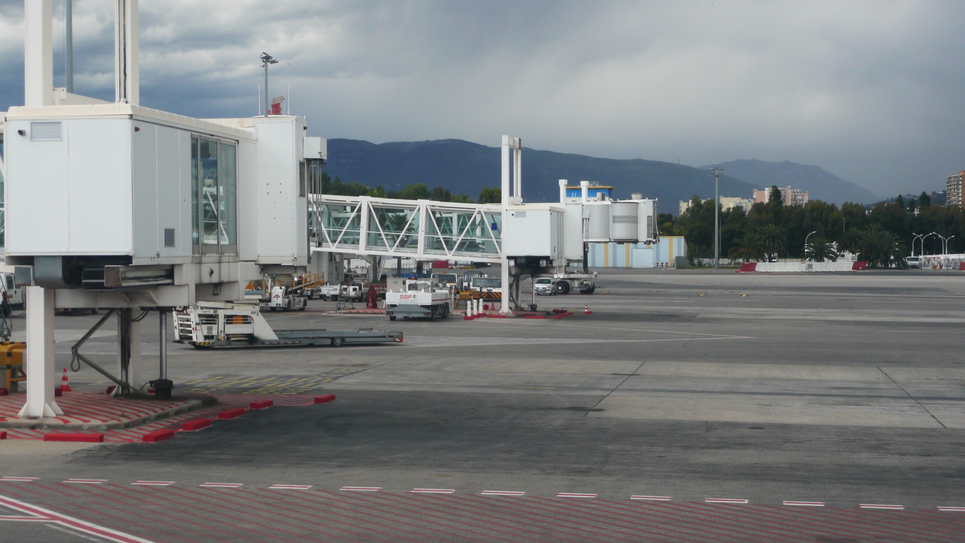 รูปถ่าย ฝรั่งเศส(France) ท่าอากาศยานนีซ(Nice Airport) 2007-07 0