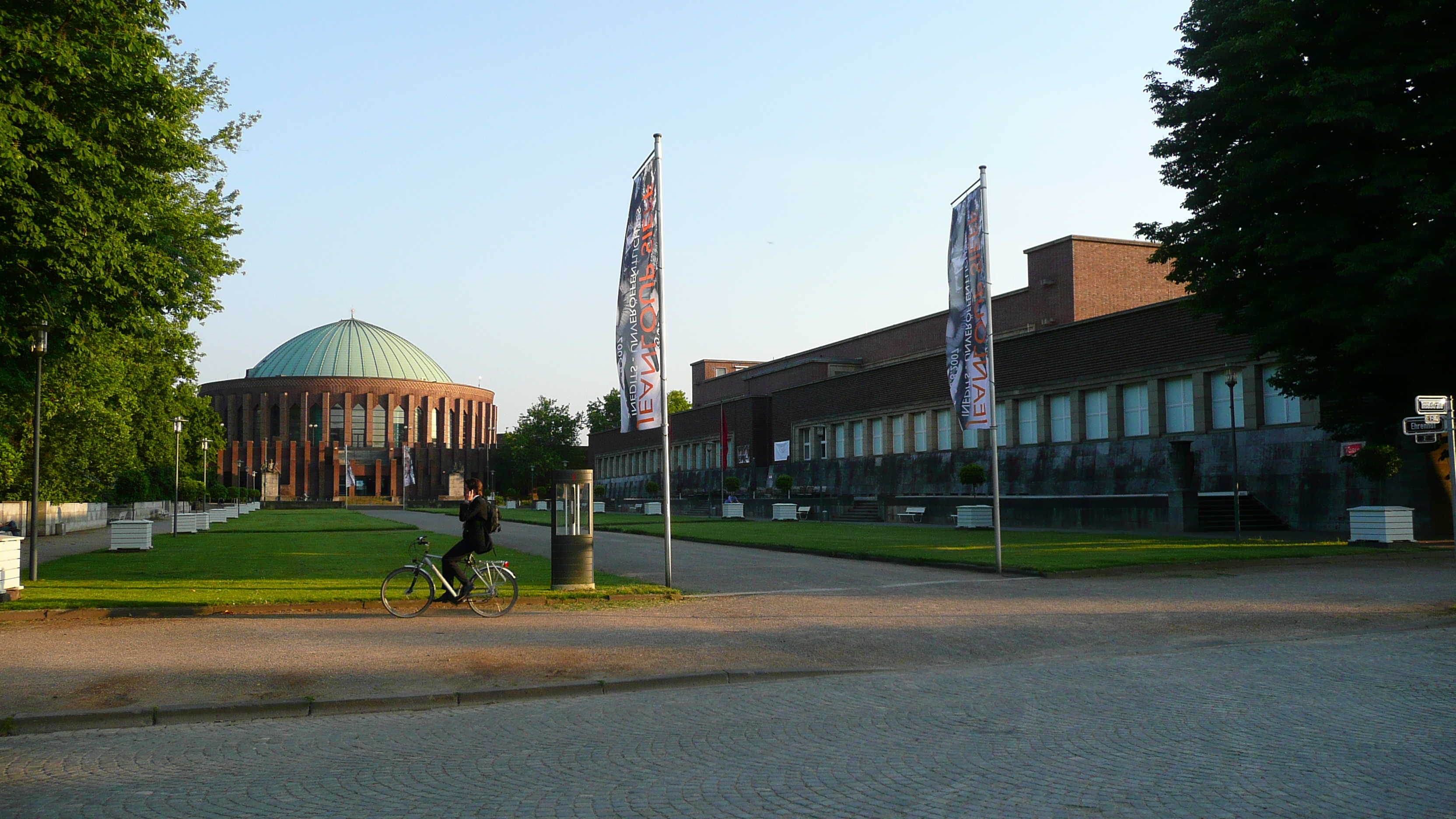 รูปถ่าย เยอรมนี(Germany) ดัสเซลดอร์ฟ(Dusseldorf) 2007-05 11