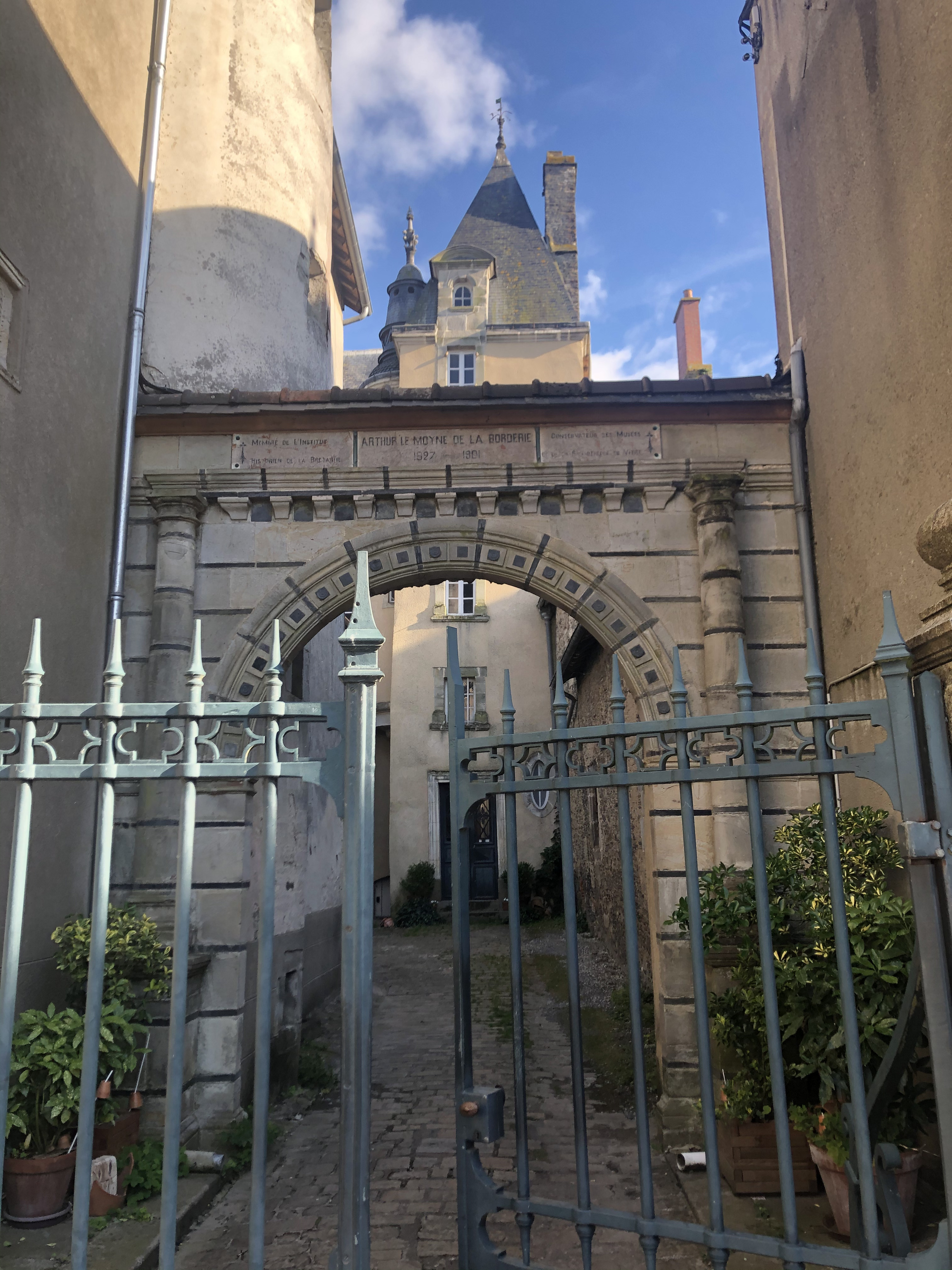 รูปถ่าย ฝรั่งเศส(France) วีเทร(Vitre) 2020-06 23