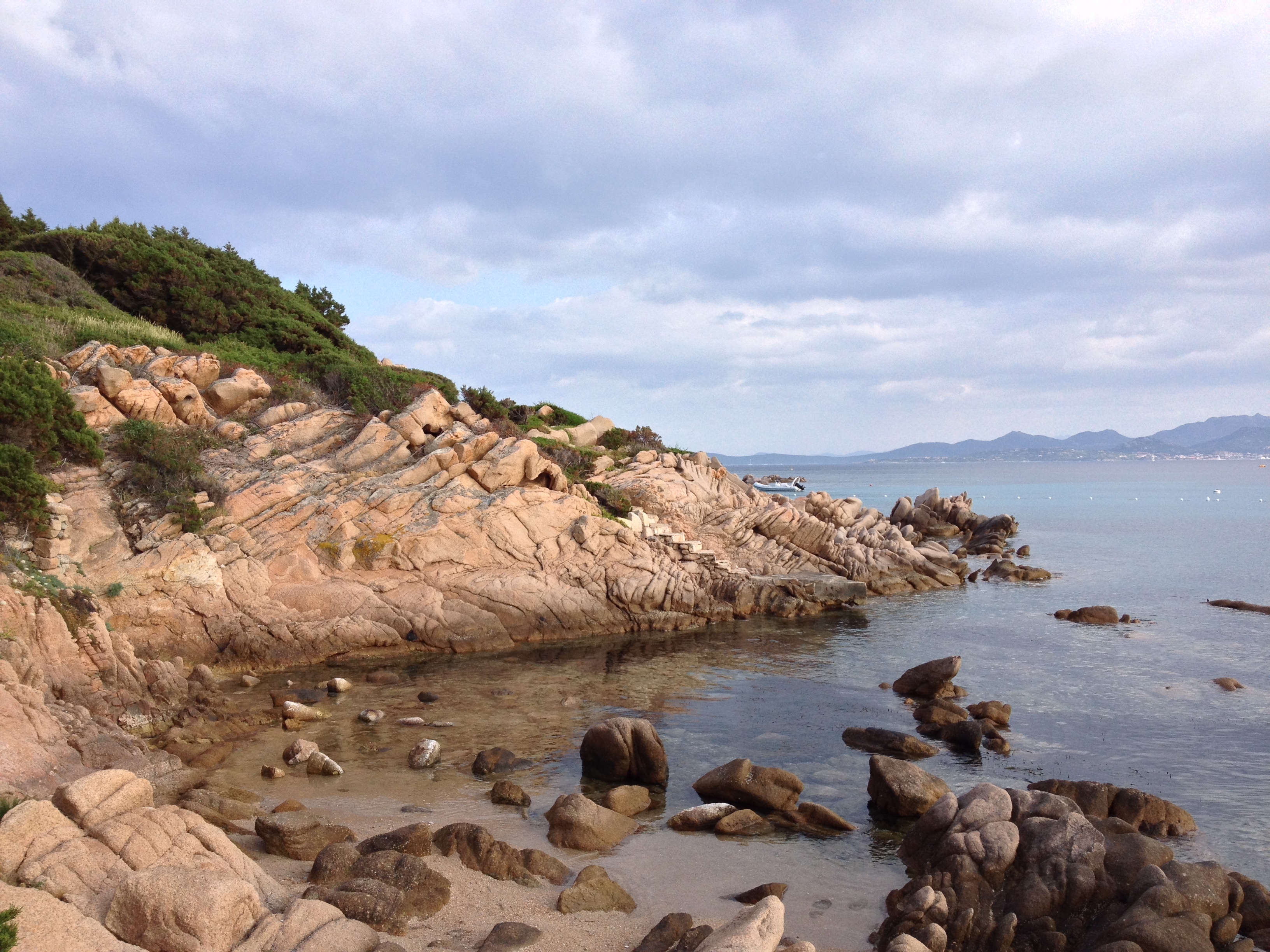 รูปถ่าย อิตาลี(Italy) ซาร์ดิเนีย(Sardinia) กอสตาสเมรัลดา(Costa Smeralda) 2015-06 18