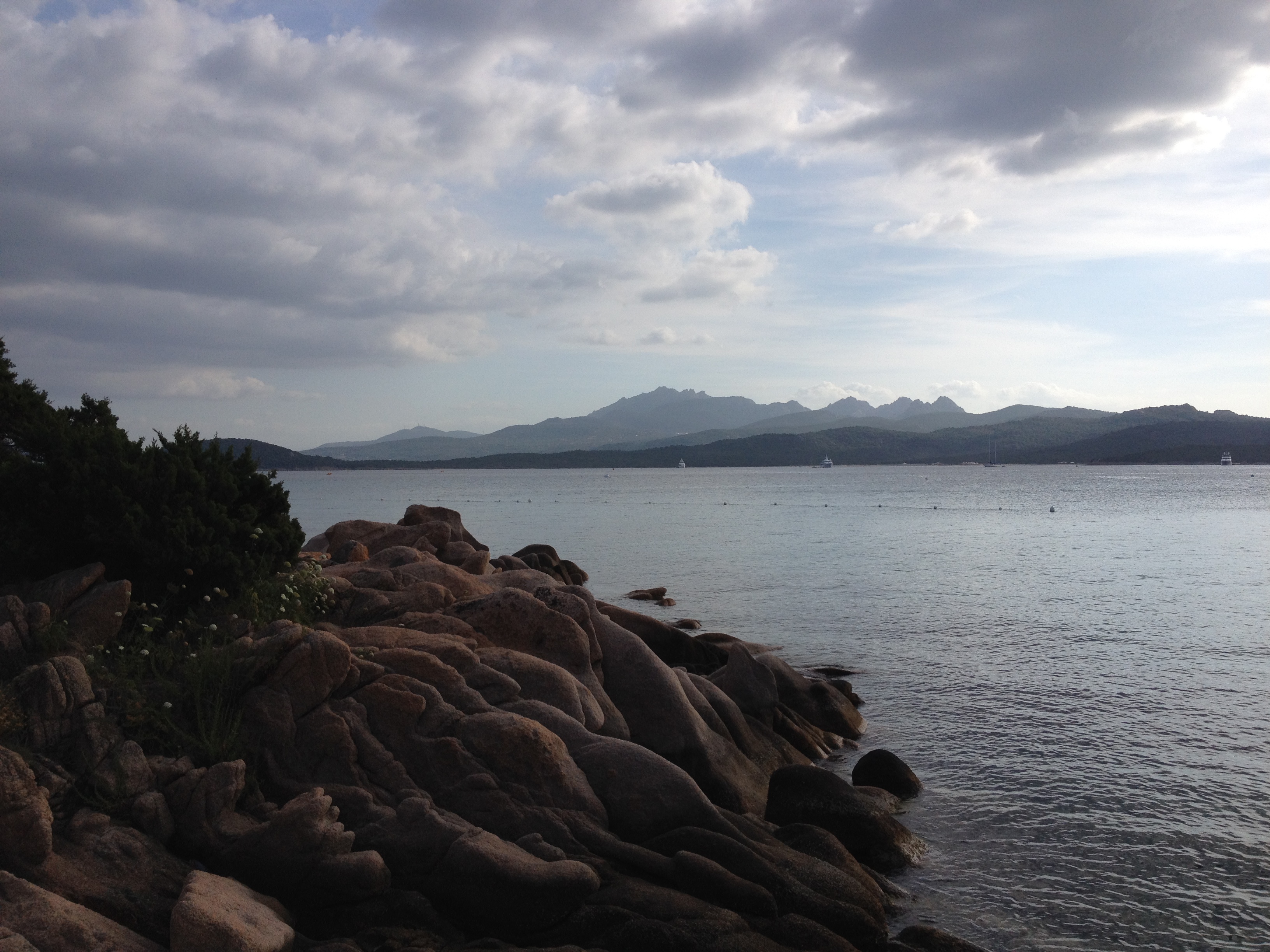 รูปถ่าย อิตาลี(Italy) ซาร์ดิเนีย(Sardinia) กอสตาสเมรัลดา(Costa Smeralda) 2015-06 53