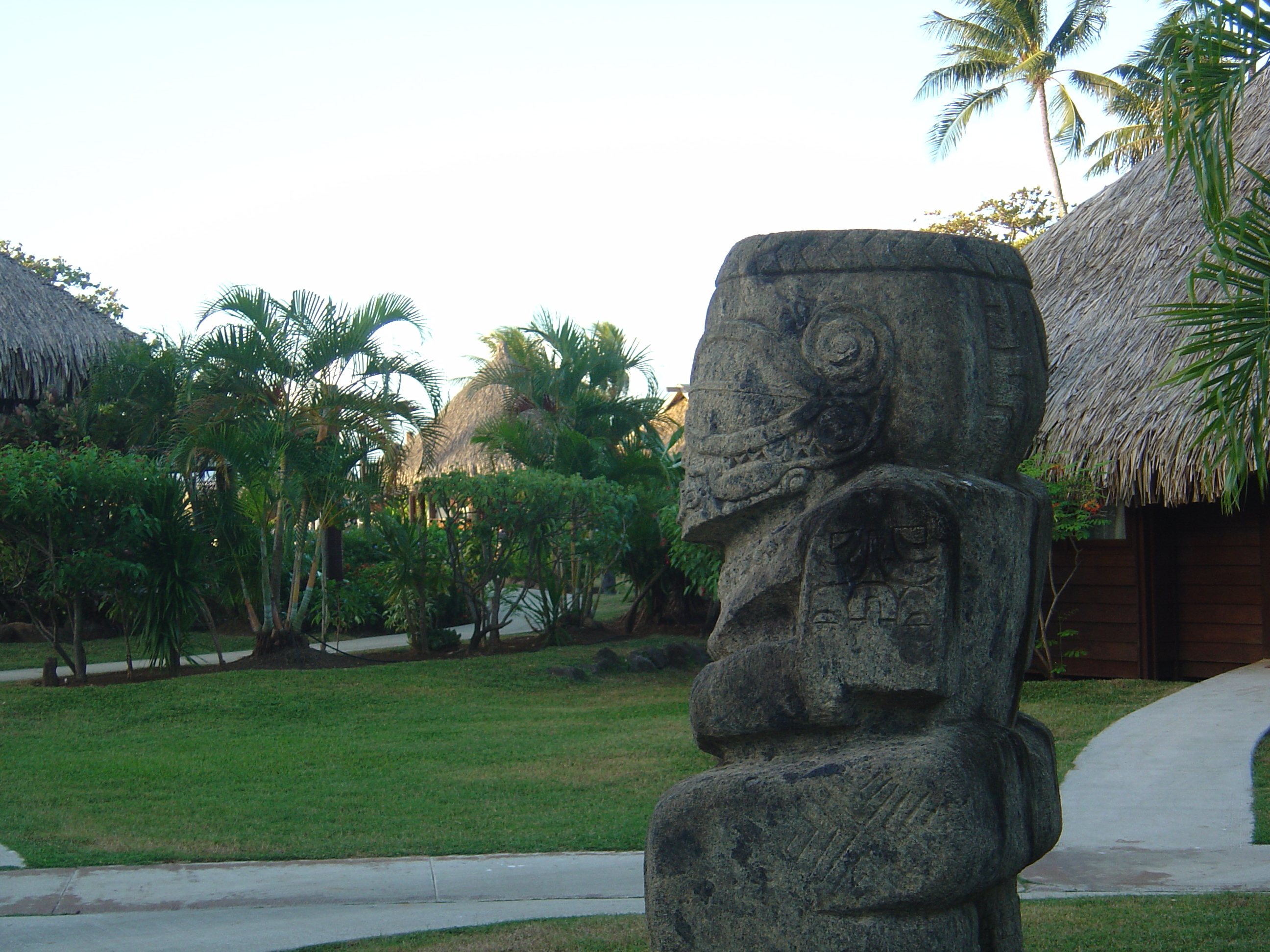 รูปถ่าย เฟรนช์โพลี่นีเซีย(Polynesia) มูเรีย(Moorea) โรงแรมเพิร์ลรีสอร์ต(Pearl Resort Hotel) 2006-04 29