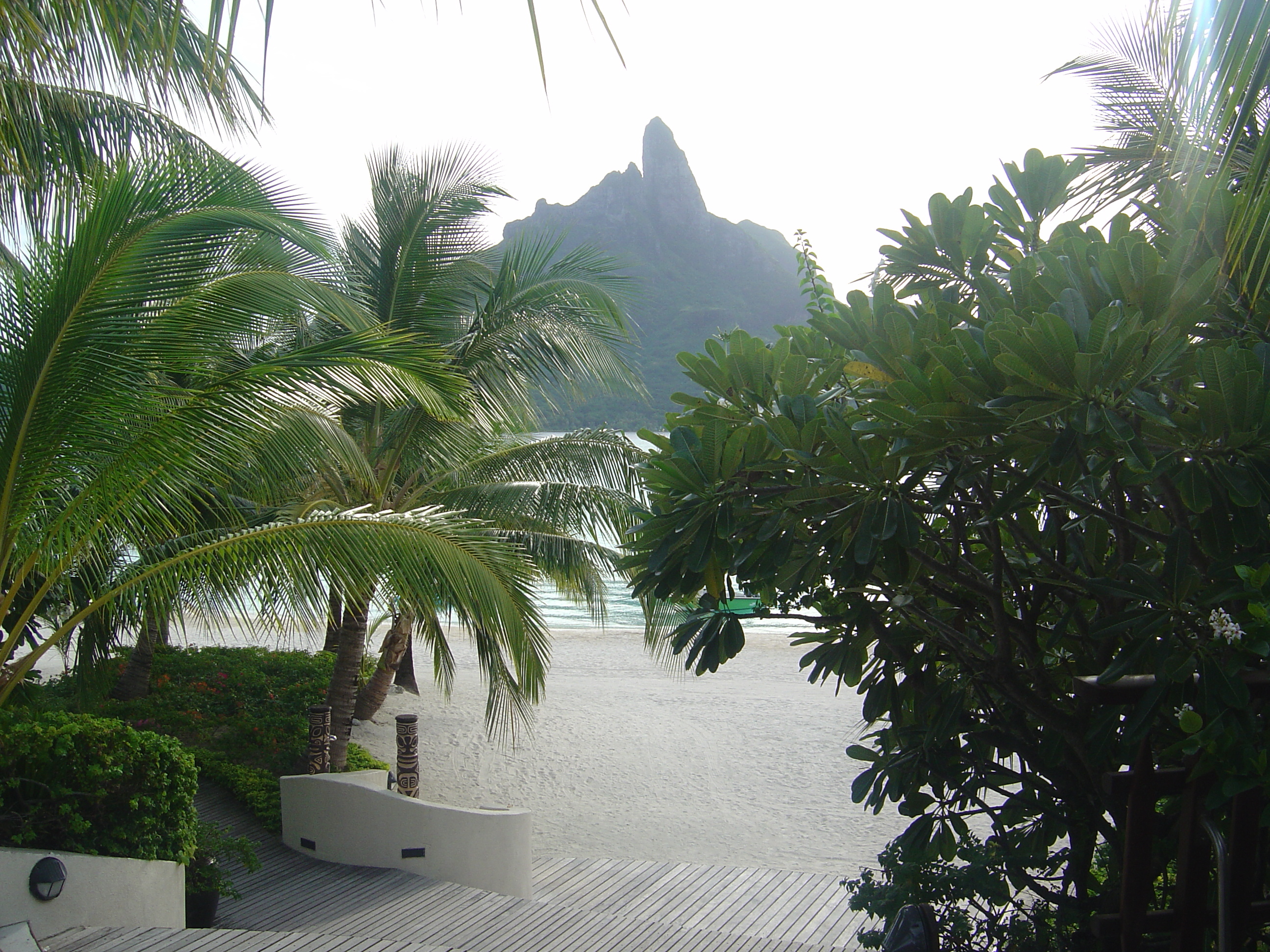 รูปถ่าย เฟรนช์โพลี่นีเซีย(Polynesia) โรงแรมเลอเมอริเดียน โบราโบรา(Meridien Bora Bora Hotel) 2006-04 84
