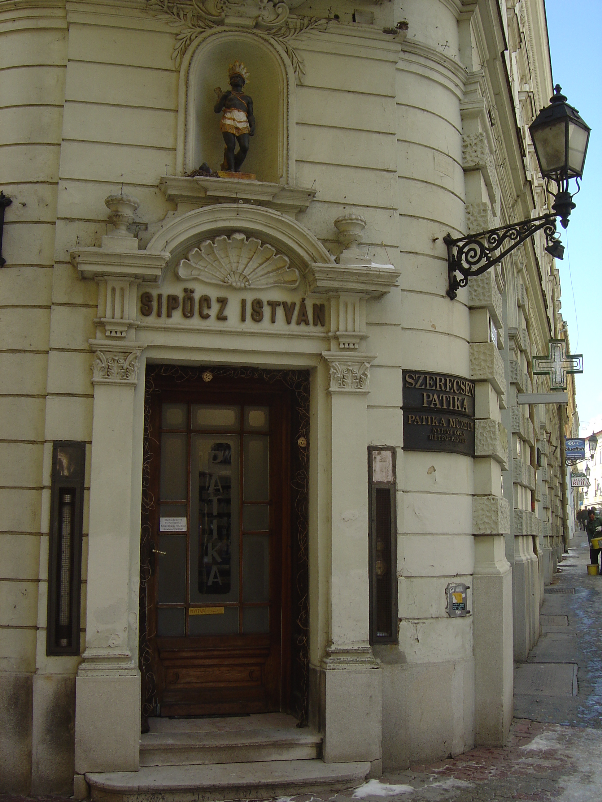 รูปถ่าย ฮังการี(Hungary) เปคส์(Pecs) 2005-03 70