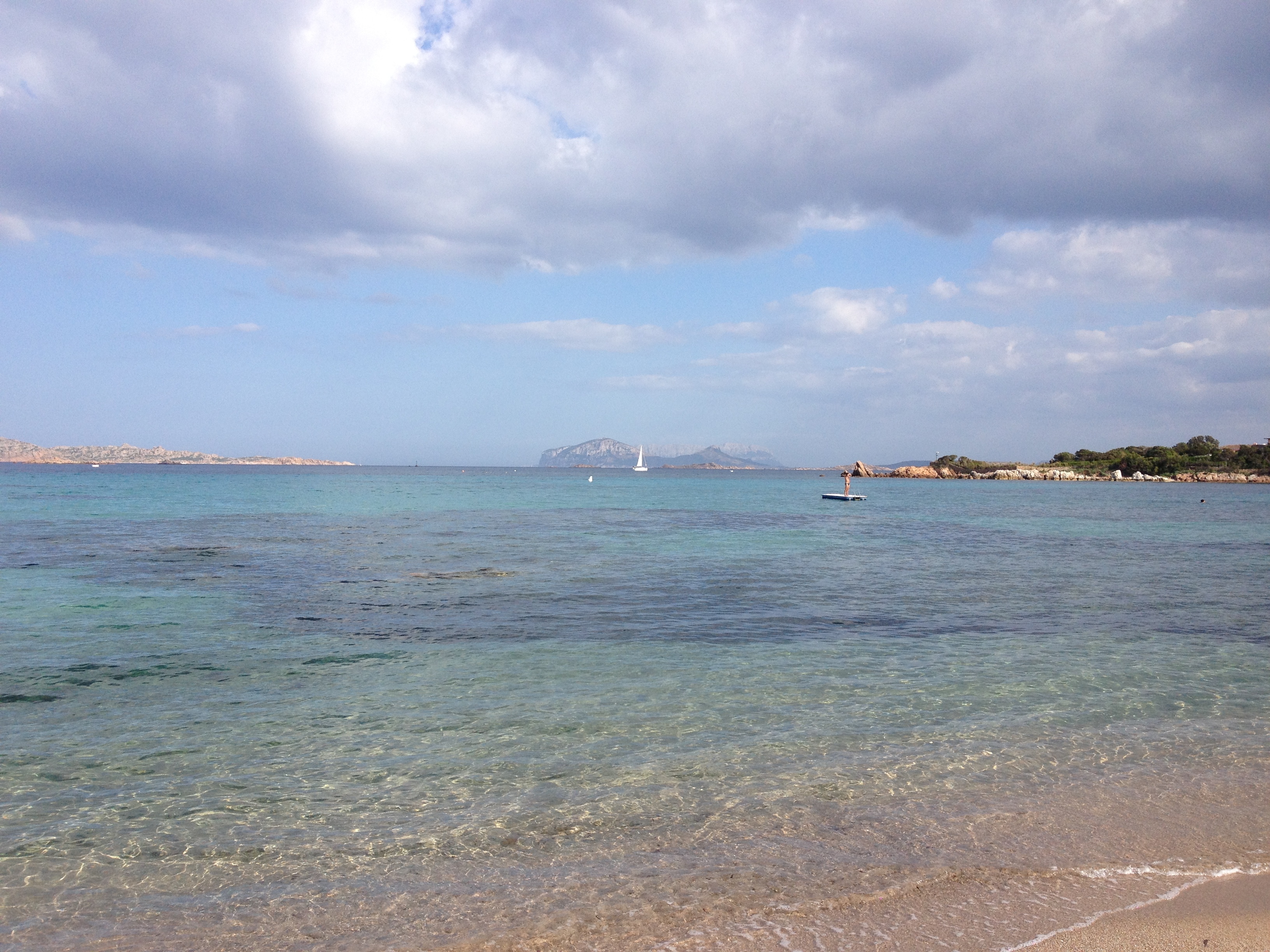 รูปถ่าย อิตาลี(Italy) ซาร์ดิเนีย(Sardinia) กอสตาสเมรัลดา(Costa Smeralda) 2015-06 20