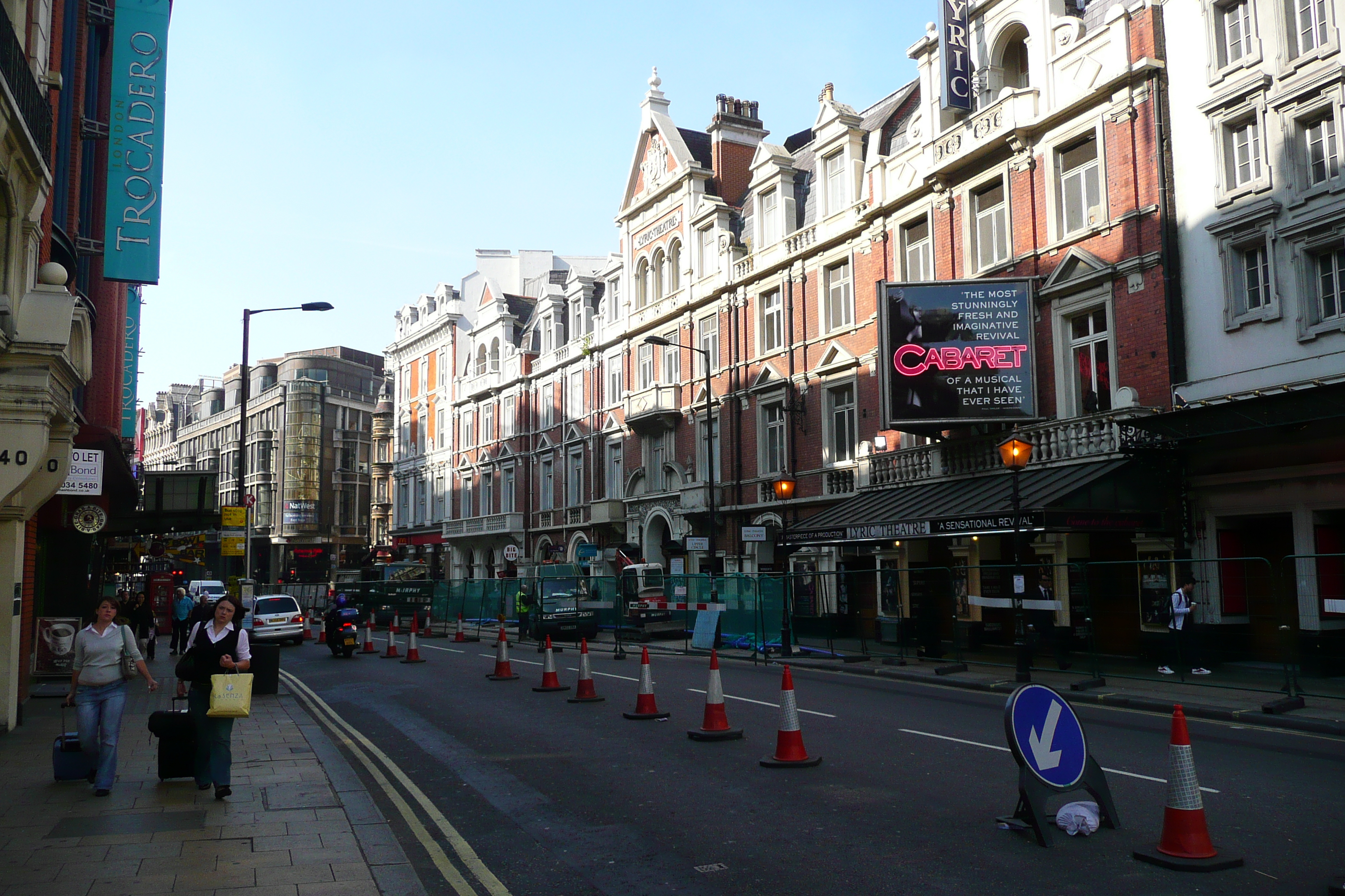 รูปถ่าย อังกฤษ(United Kingdom) ลอนดอน(London) ถนนแชฟตส์เบอรี(Shaftesbury Avenue) 2007-09 75