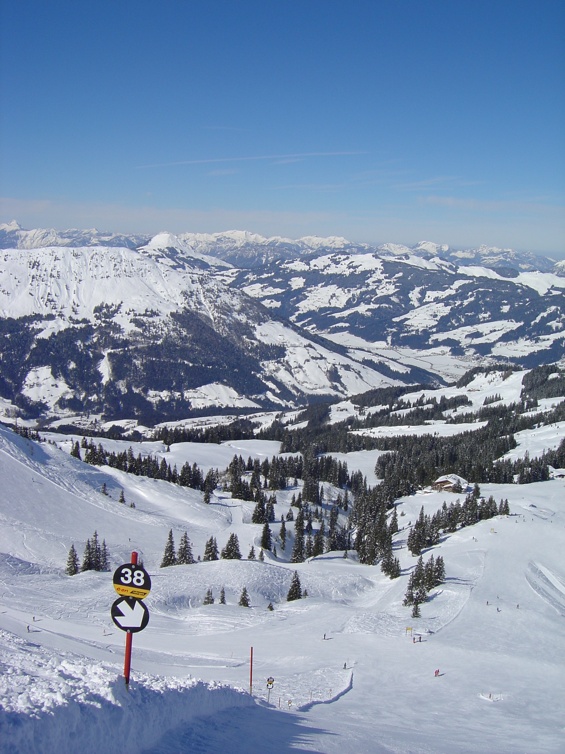รูปถ่าย ออสเตรีย(Austria) คิทซ์บูเฮล(Kitzbuhel) สกี(Ski) 2005-03 131