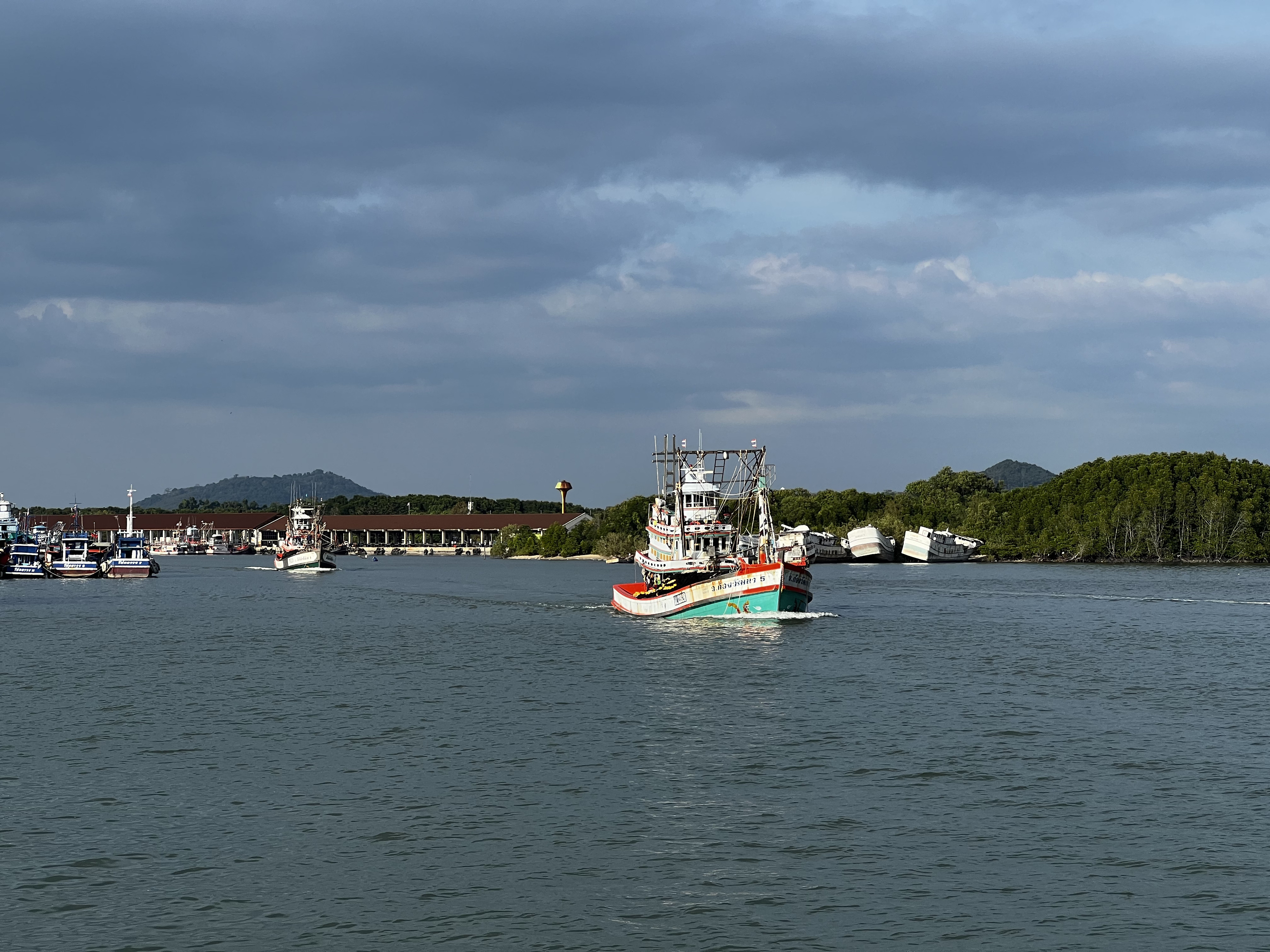 รูปถ่าย ไทย(Thailand) เรือเฟอร์รีจากเกาะพีพีไปภูเก็ต(Ko Phi Phi to Phuket Ferry) 2021-12 22