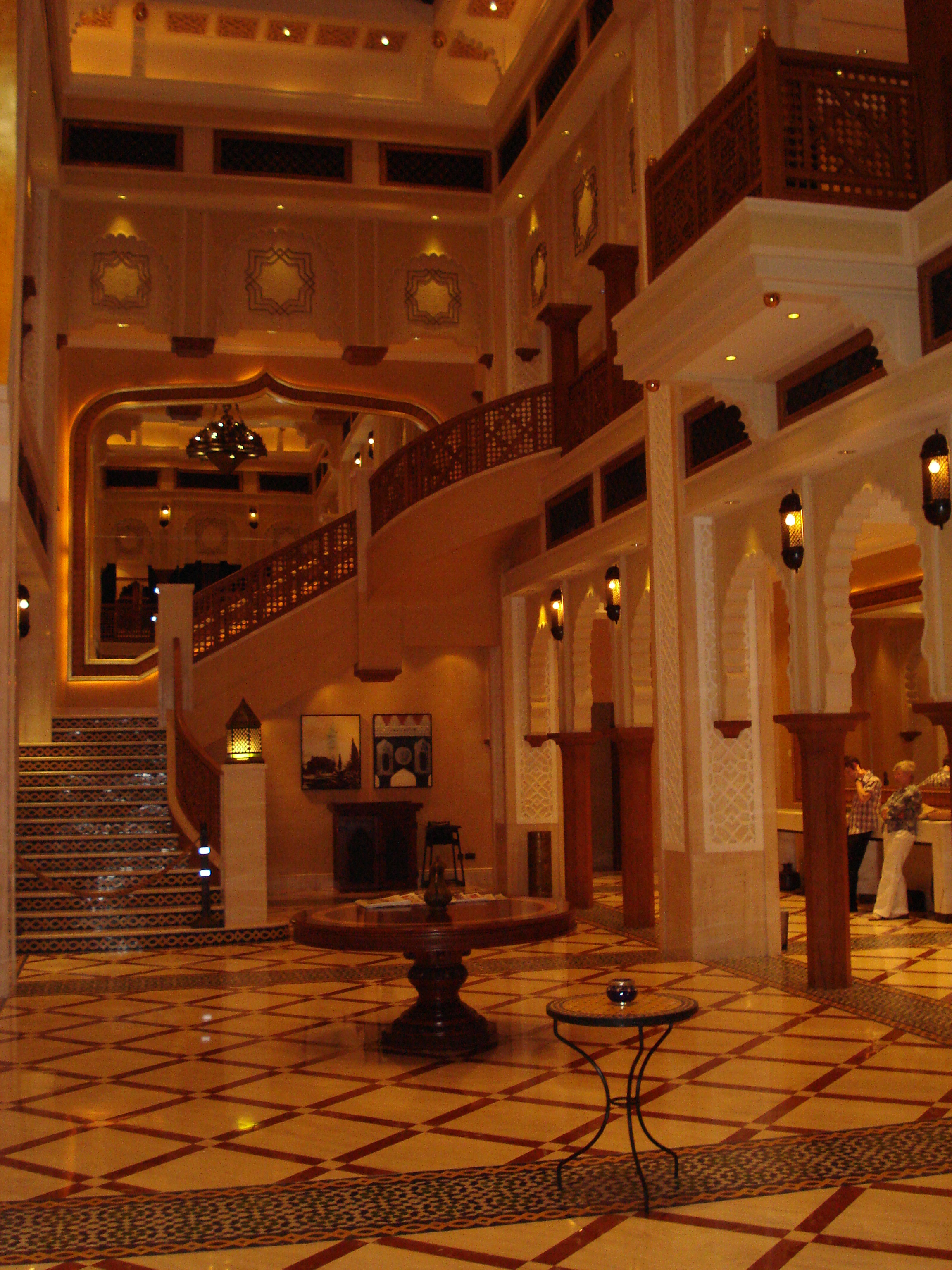 รูปถ่าย สหรัฐอาหรับเอมิเรตส์(United Arab Emirates) ดูไบ(Dubai) มะดีนัตจุมัยเราะห์(Medina Jumeirah) 2007-03 30