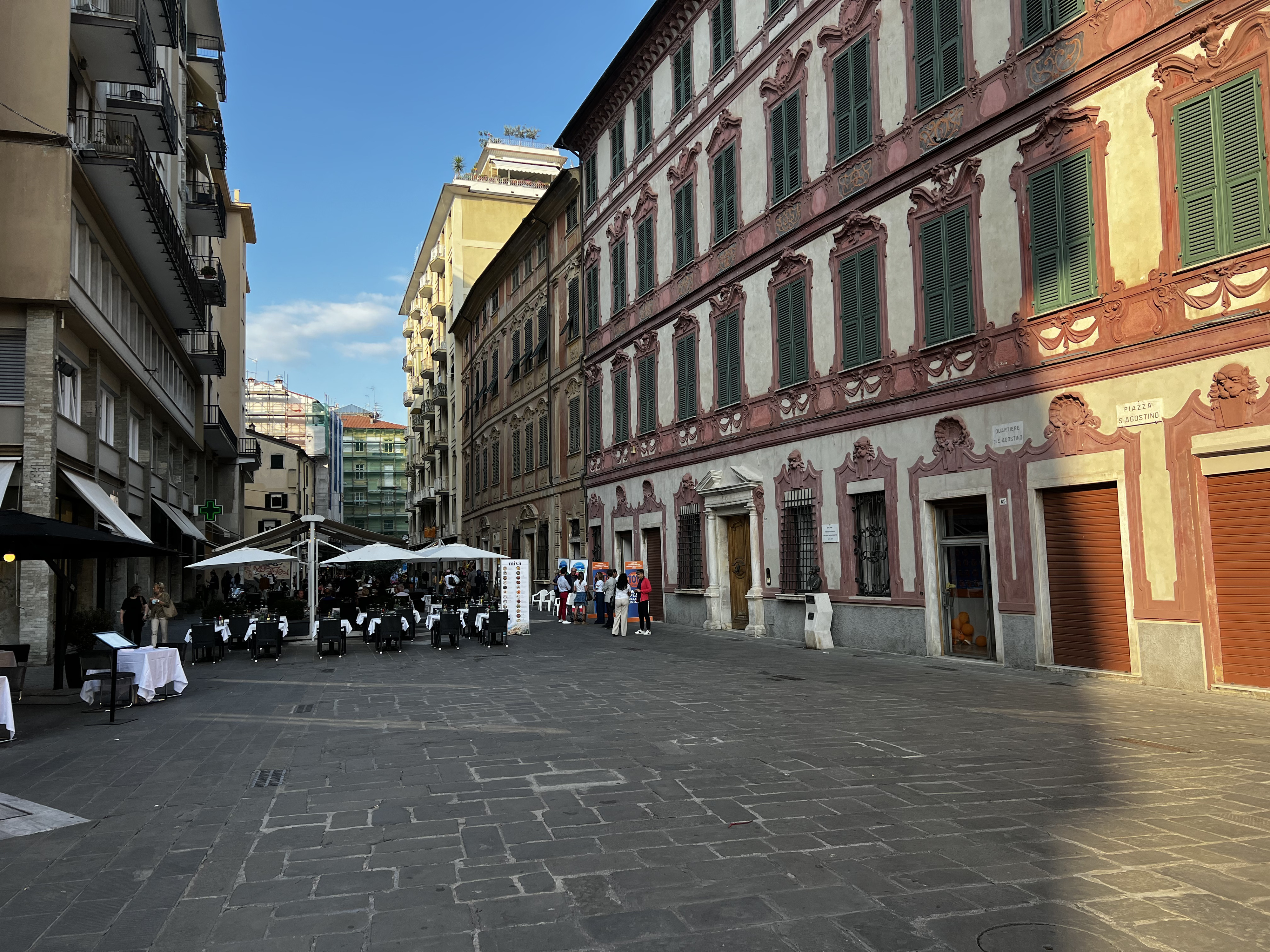 รูปถ่าย อิตาลี(Italy) ลาสเปเซีย(La Spezia) 2022-05 12