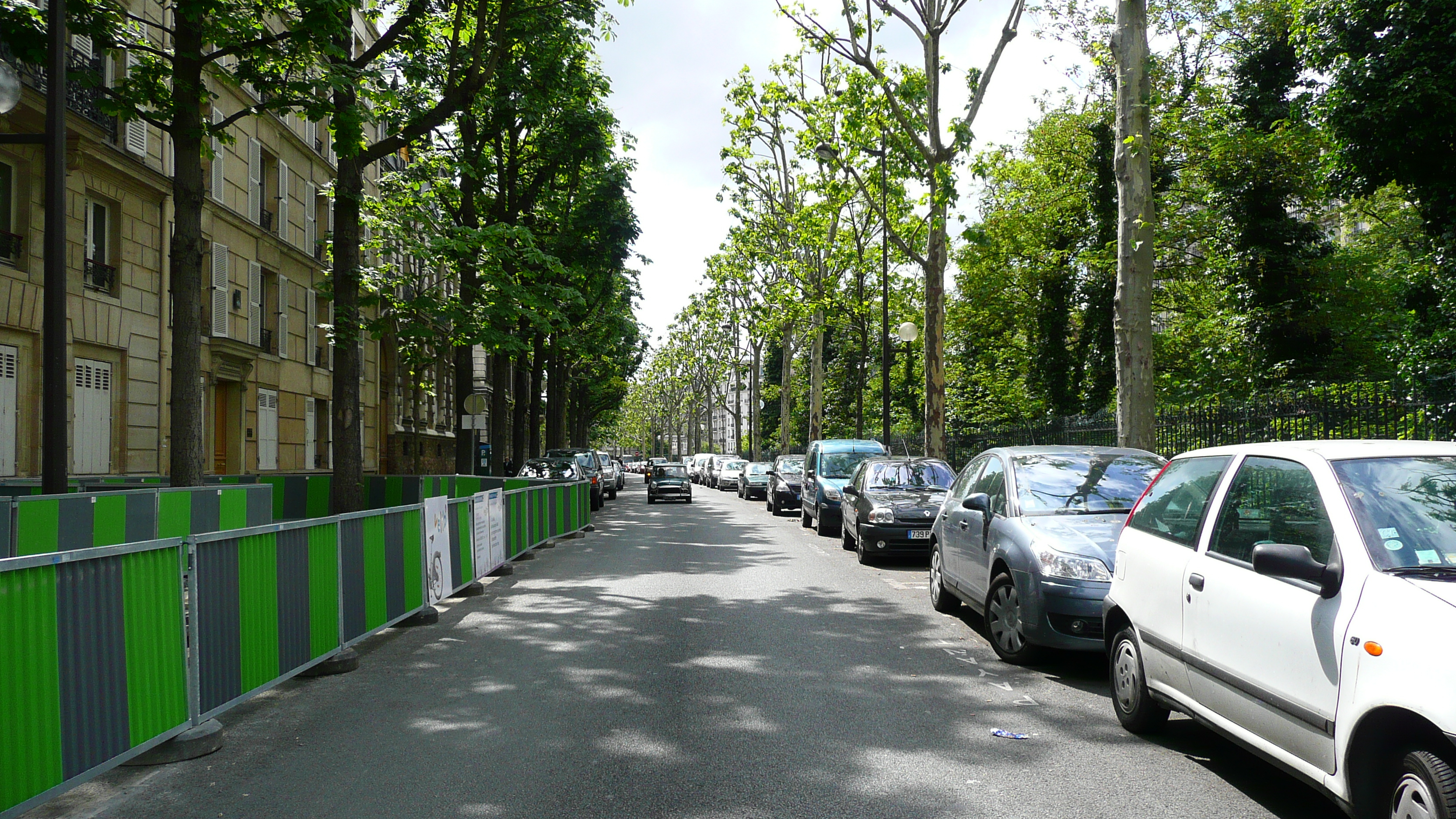 รูปถ่าย ฝรั่งเศส(France) ปารีส(Paris) คุ้มที่ 17 (17th Arrondissement) จัตุรัสวากราม(Place Wagram) 2007-05 0