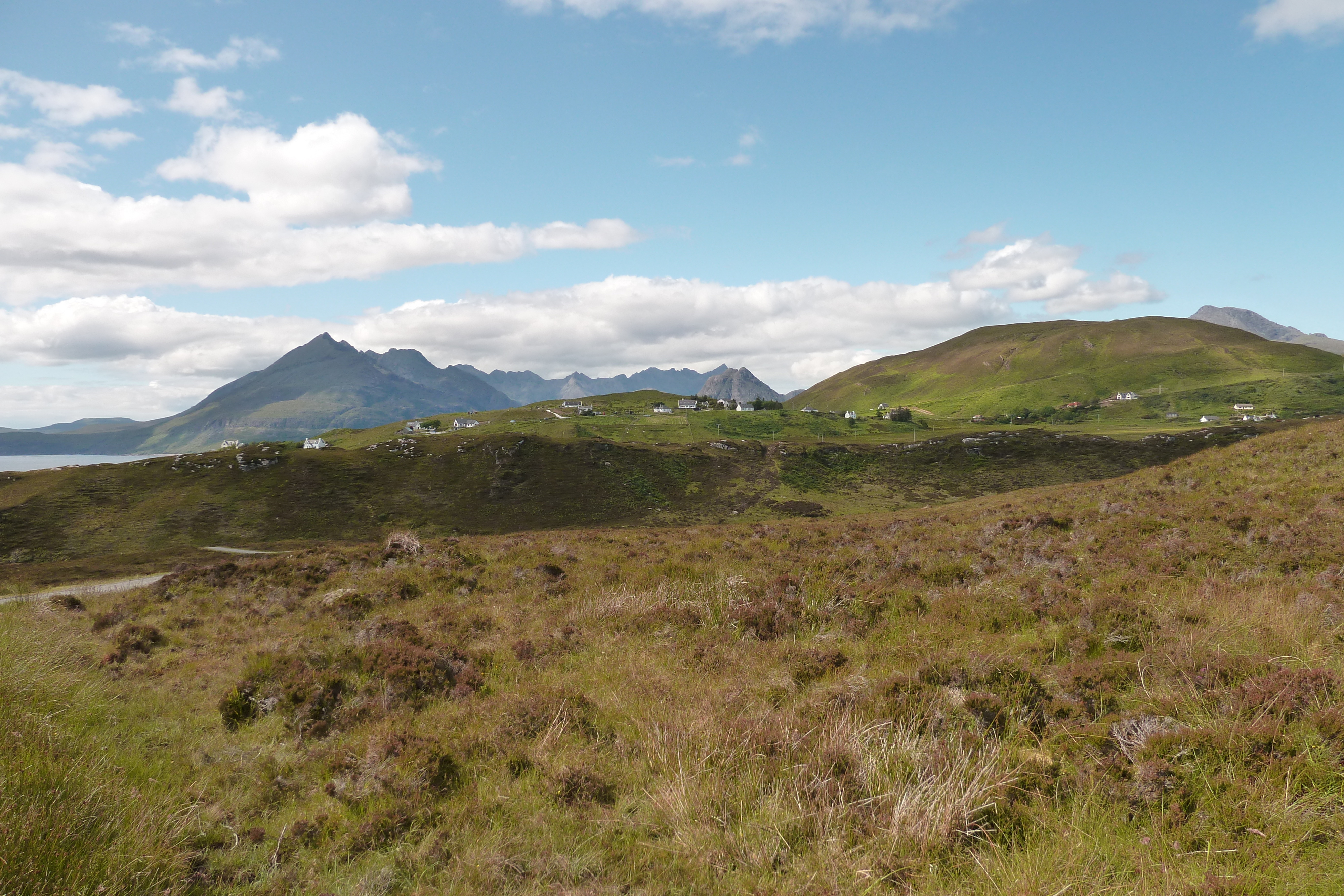 รูปถ่าย อังกฤษ(United Kingdom) เกาะสกาย(Skye) เทือกเขาคูลิน(The Cuillin) 2011-07 1