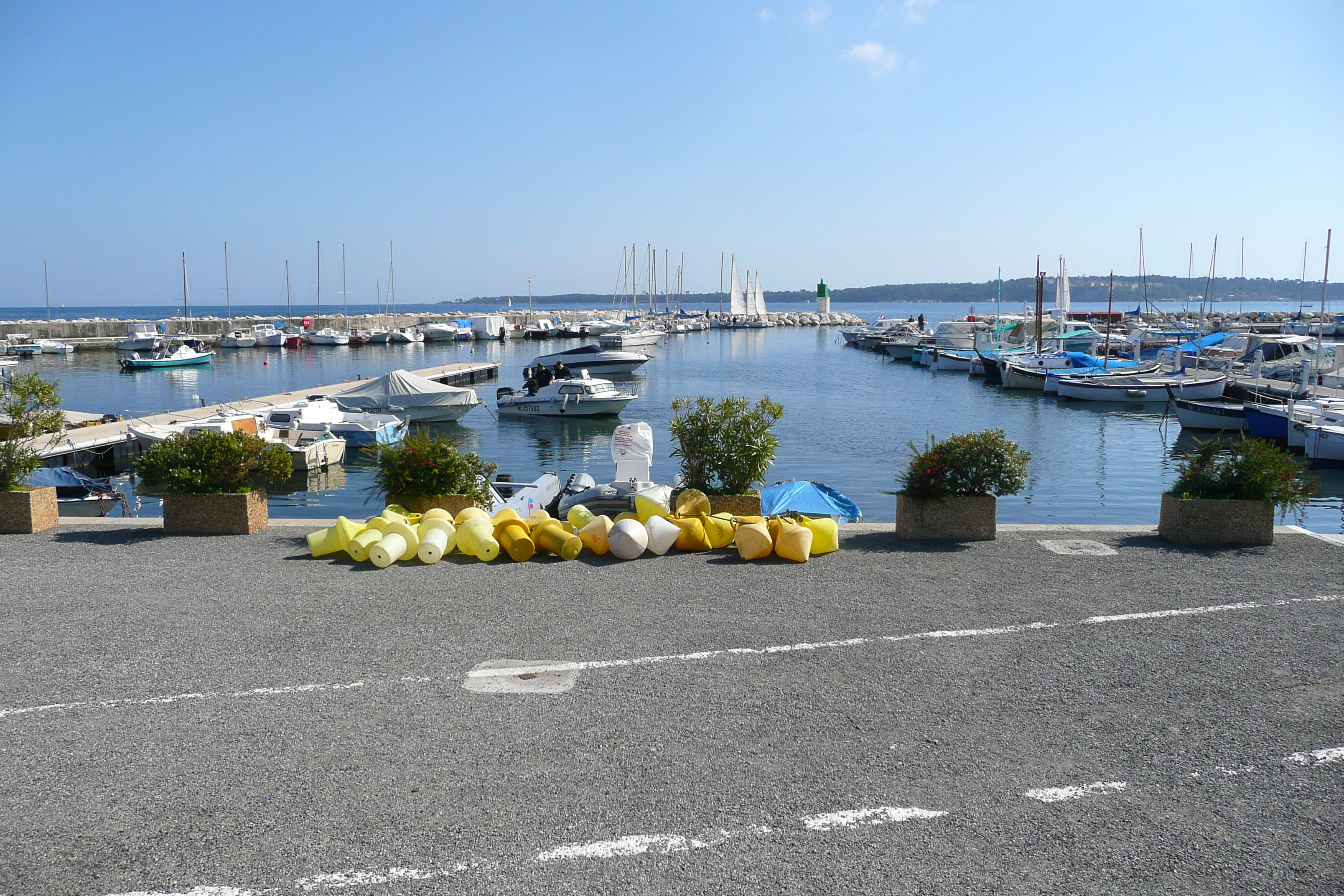 รูปถ่าย ฝรั่งเศส(France) คานส์(Cannes) หาดกาซาแญร์(Plage Gazagnaire) 2008-03 89