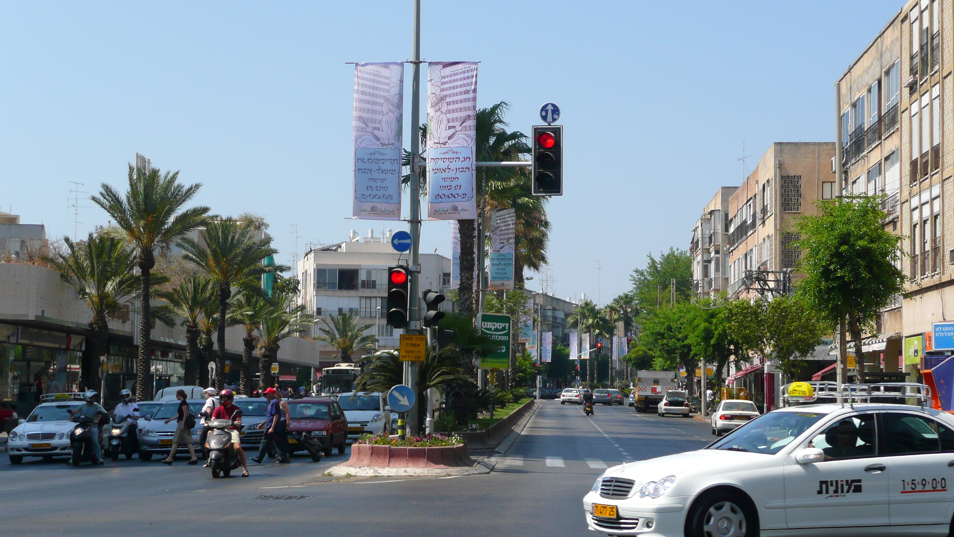 รูปถ่าย อิสราเอล(Israel) เทลอาวีฟ(Tel Aviv) ถนนอิบน์กบีรอล(Ibn Gvirol Street) 2007-06 60