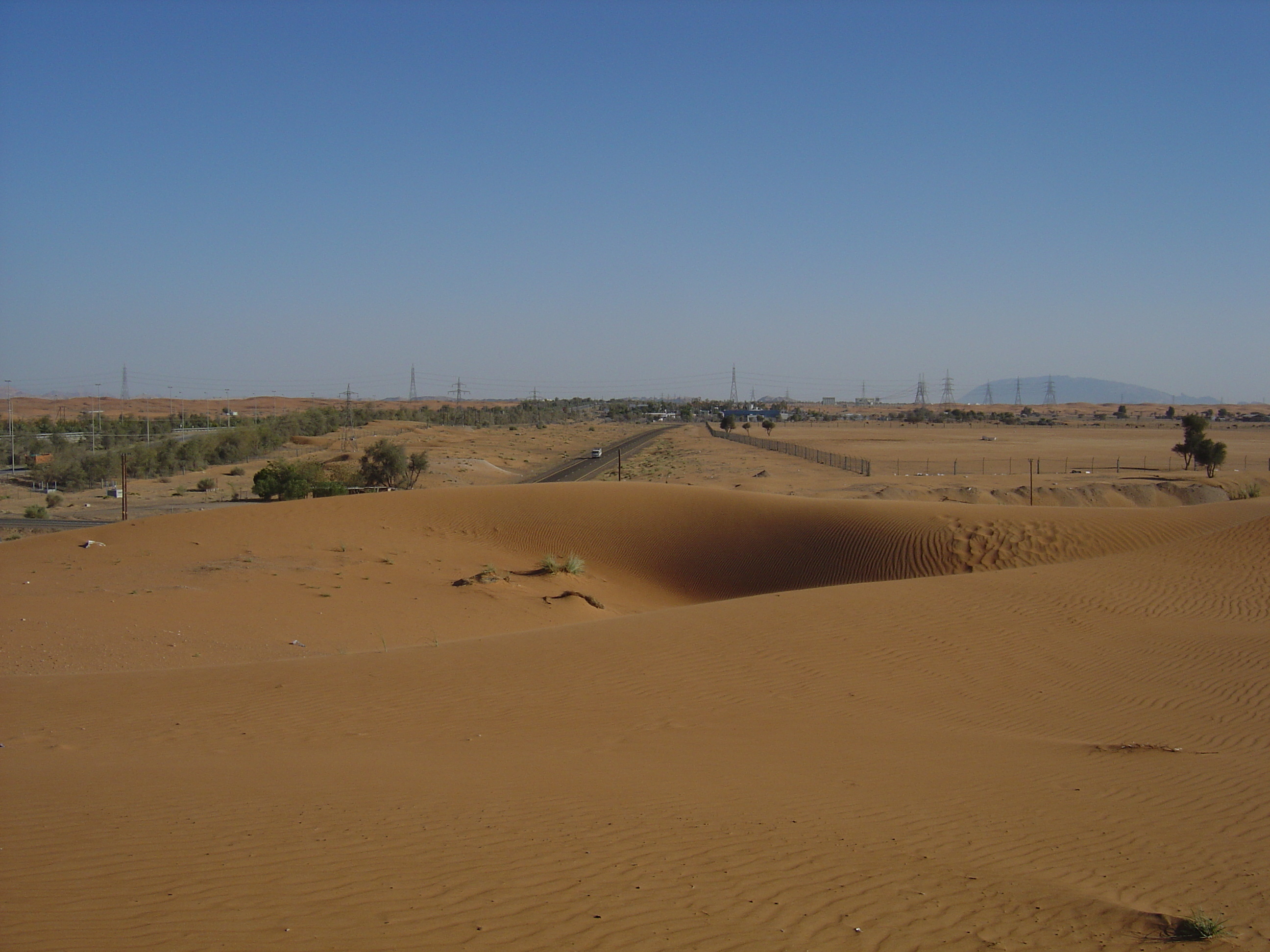 รูปถ่าย สหรัฐอาหรับเอมิเรตส์(United Arab Emirates) จากดูไบไปถนนอัลอิน(Dubai to Al Ain road) 2005-03 21