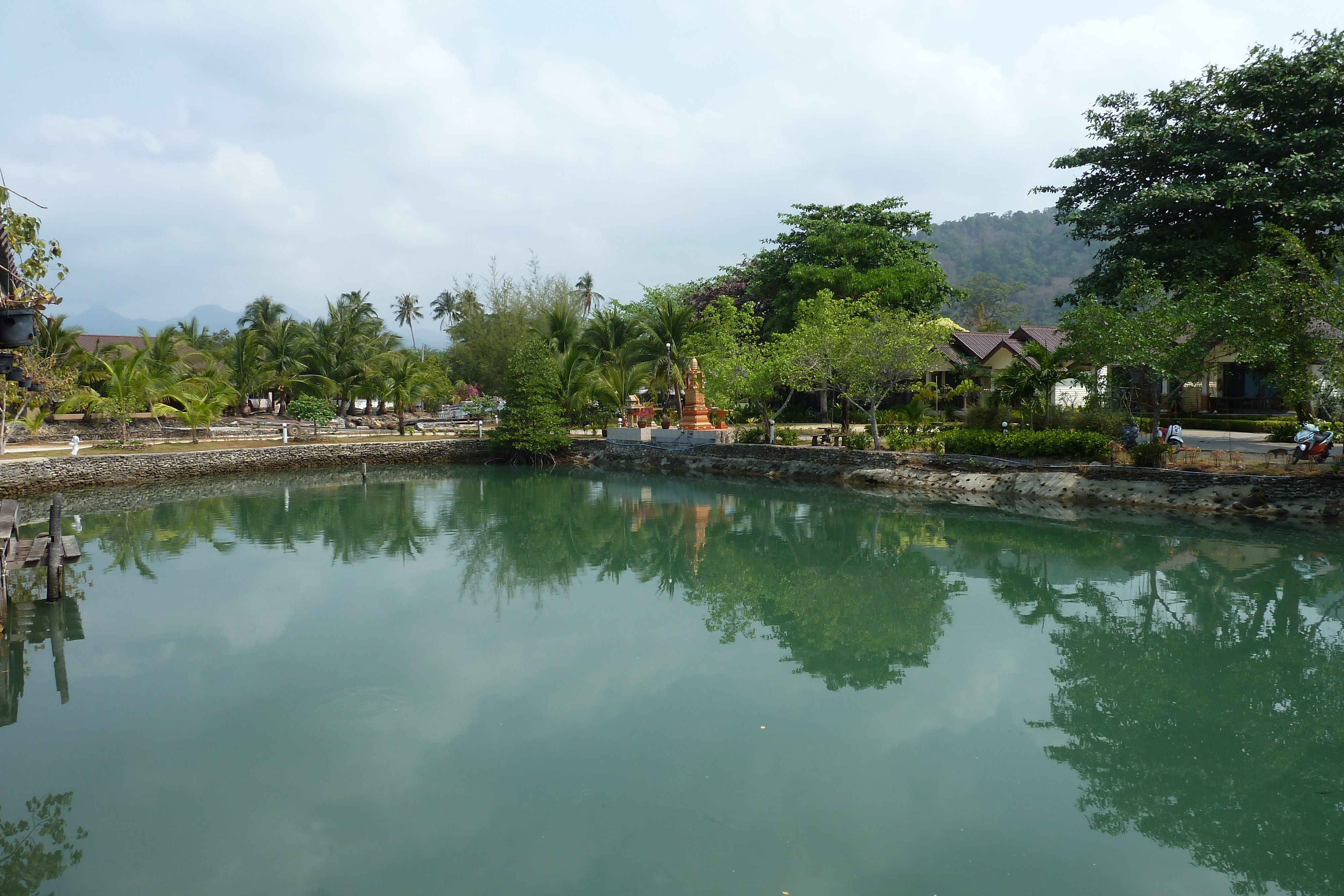 รูปถ่าย ไทย(Thailand) เกาะช้าง(Ko Chang) หาดคลองพร้าว(Klong Prao beach) 2011-02 77