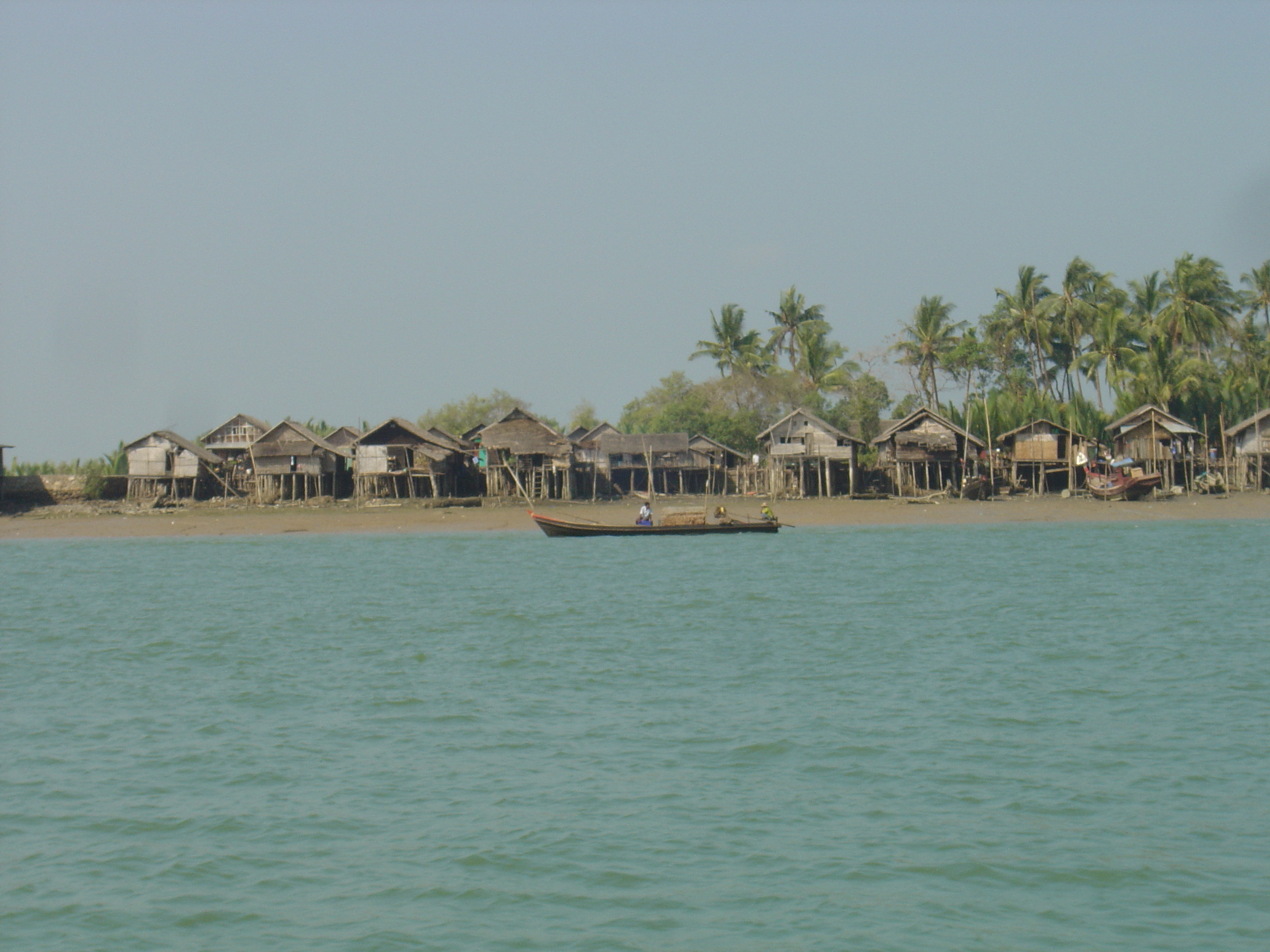 รูปถ่าย พม่า(Myanmar) มะริด(Myeik (Mergui)) 2005-01 176