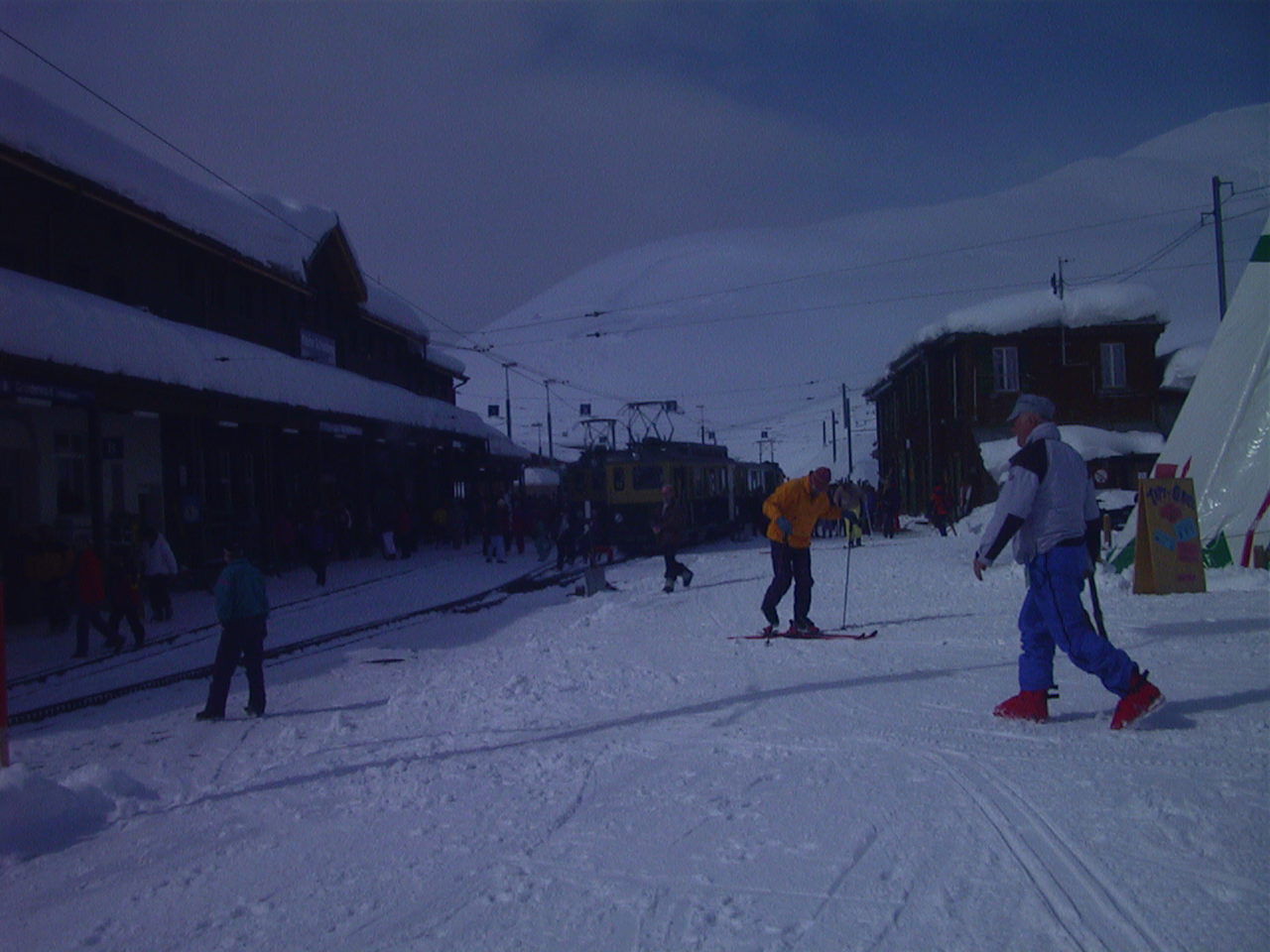 รูปถ่าย สวิสเซอร์แลนด์(Switzerland) กรินเดลวัลด์(Grindelwald) 1999-04 7