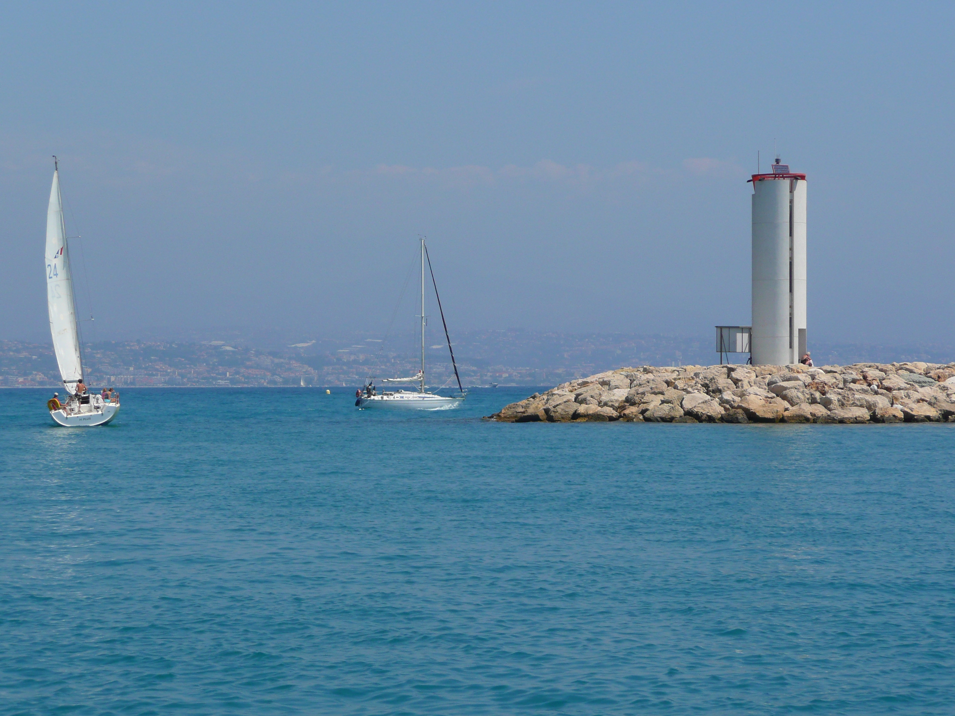 รูปถ่าย ฝรั่งเศส(France) อองทีป(Antibes) ท่าเรือโวบ็อง(Port Vauban) 2007-07 37