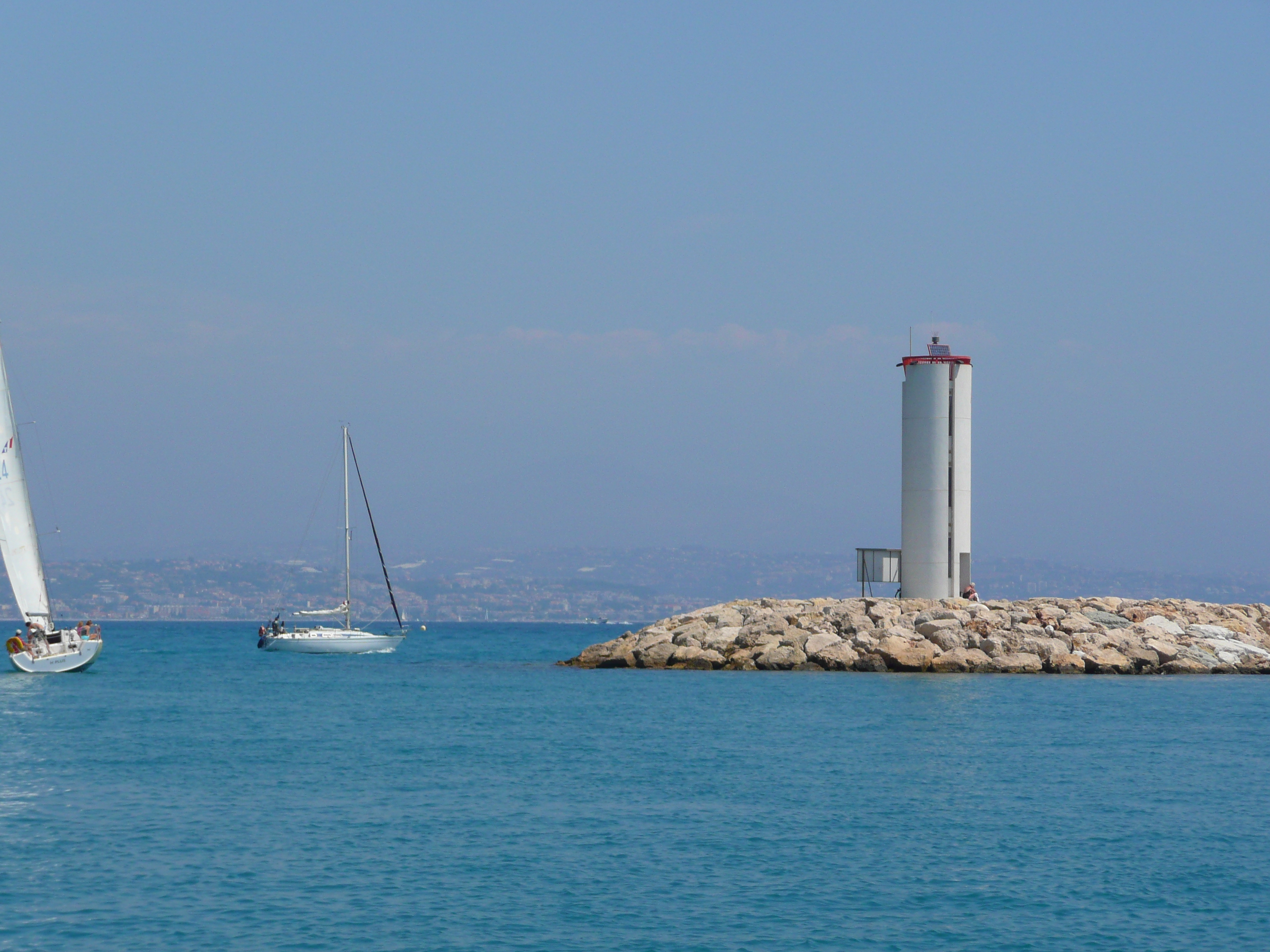 รูปถ่าย ฝรั่งเศส(France) อองทีป(Antibes) ท่าเรือโวบ็อง(Port Vauban) 2007-07 34