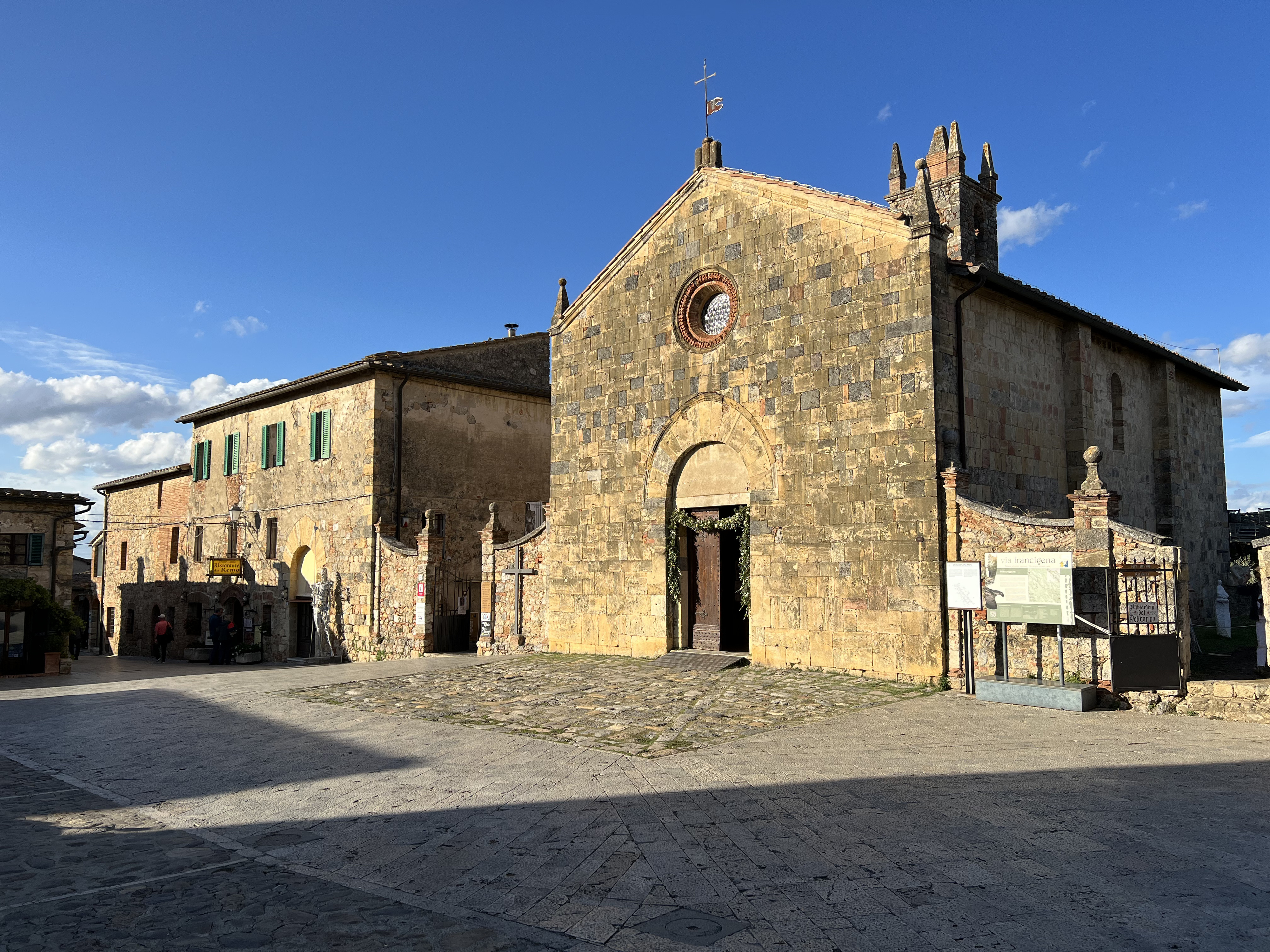 รูปถ่าย อิตาลี(Italy) มงเตอร์ริกกิโอนี(Monteriggioni) 2021-09 3