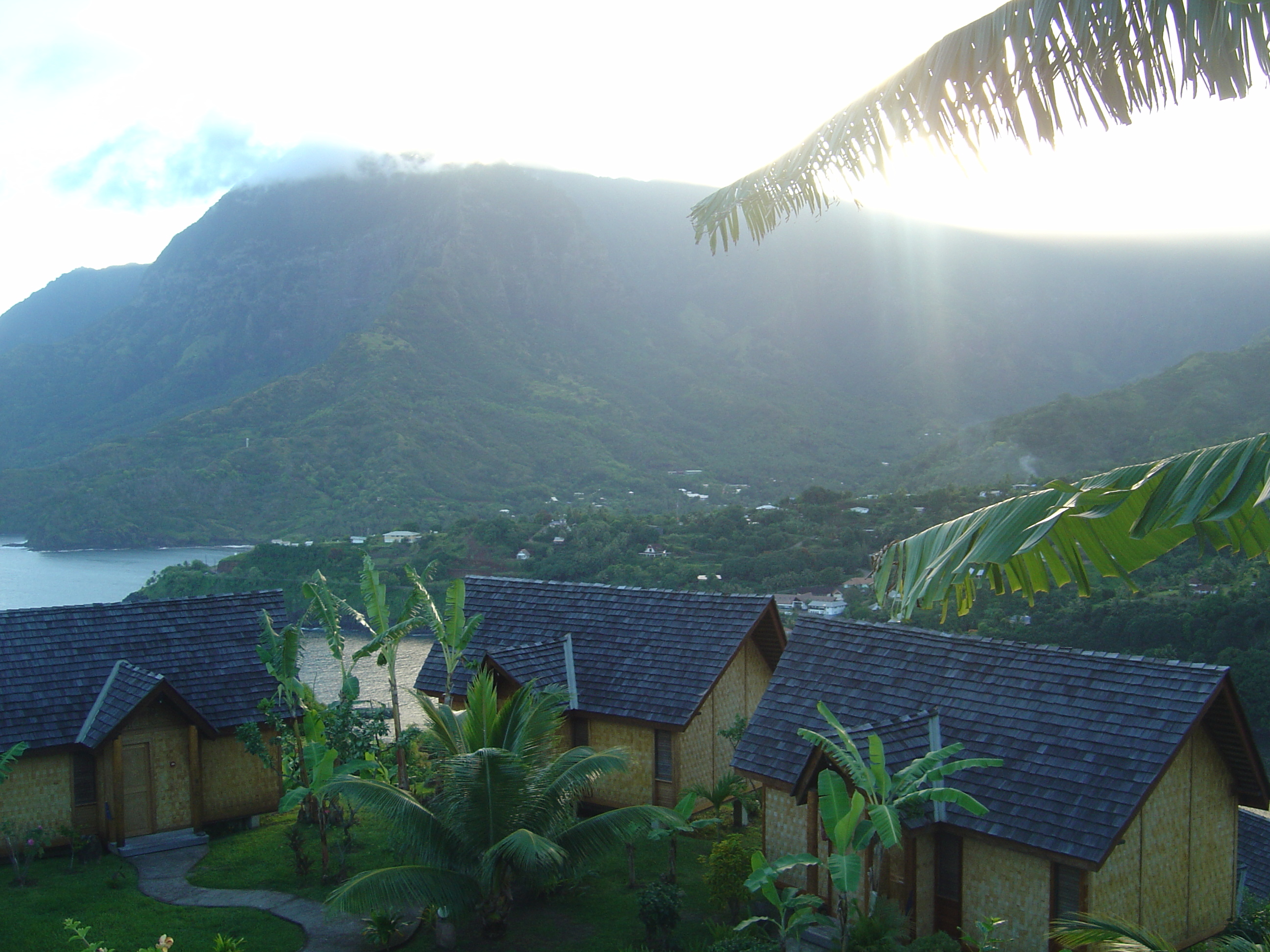 รูปถ่าย เฟรนช์โพลี่นีเซีย(Polynesia) หมู่เกาะมาร์เคซัส(Marquises) 2006-04 223